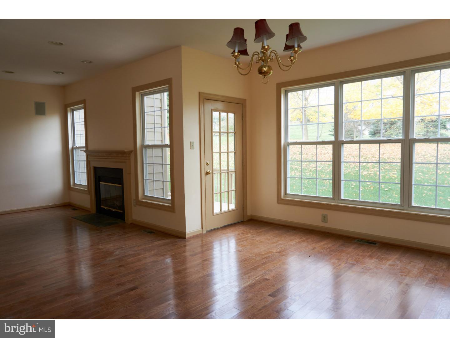 KNOLLS OF BIRMINGH - Residential Lease