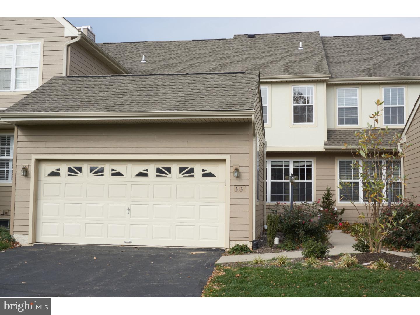 KNOLLS OF BIRMINGH - Residential Lease