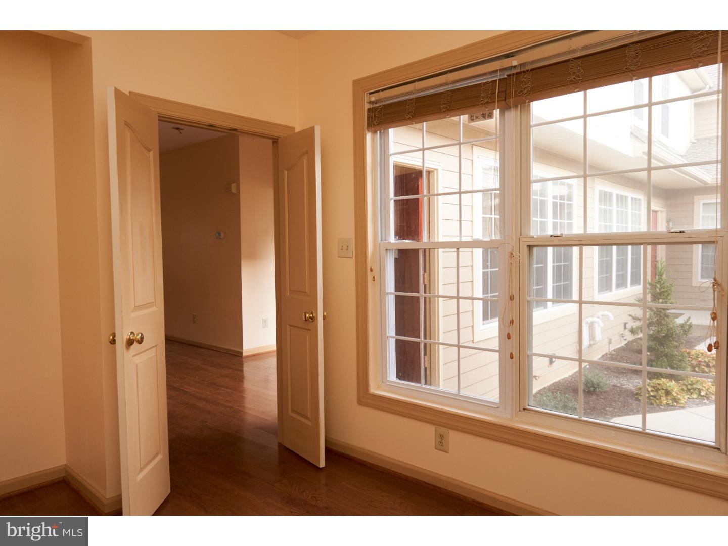 KNOLLS OF BIRMINGH - Residential Lease