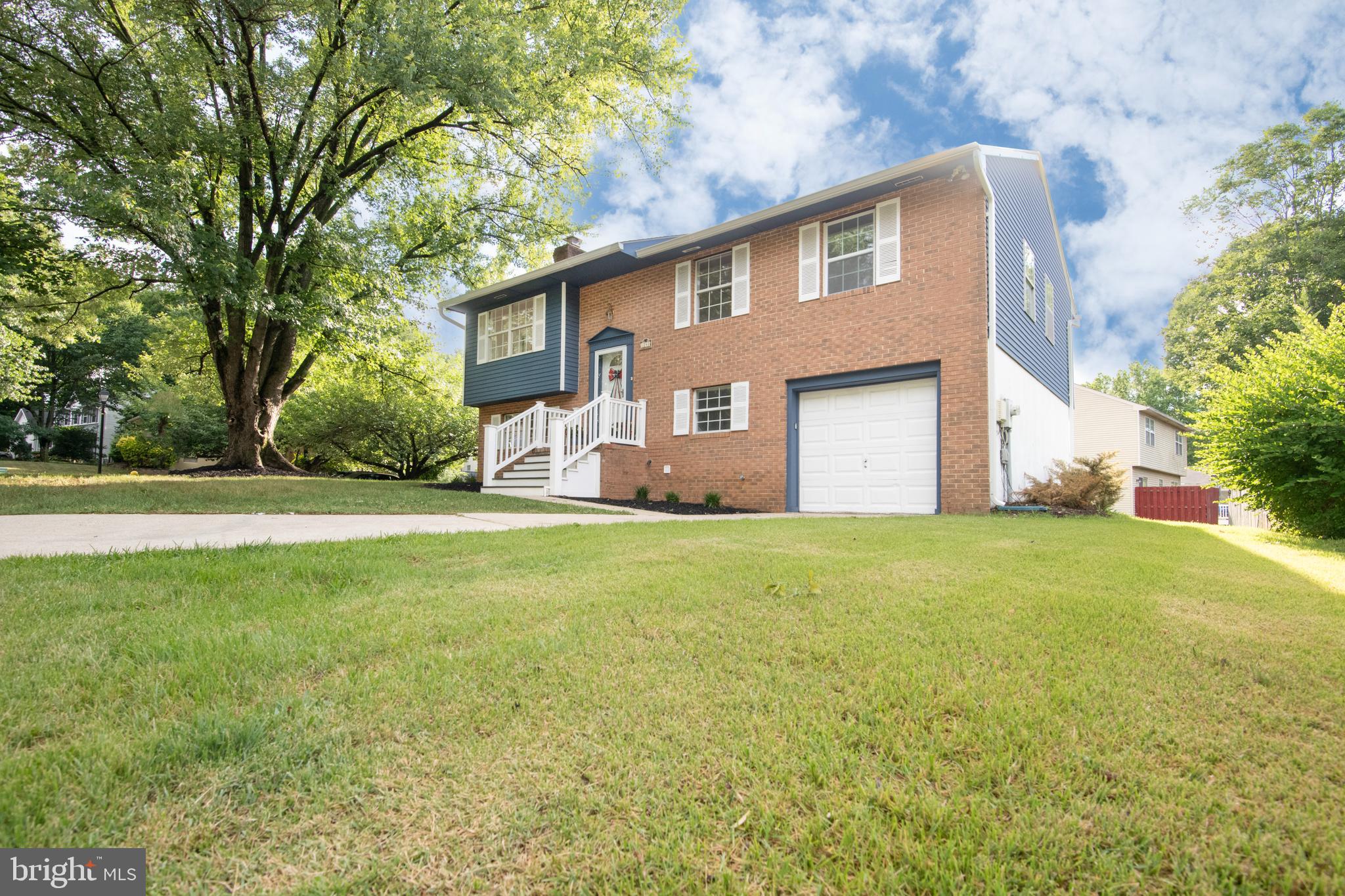 1240 VIKING DRIVE N