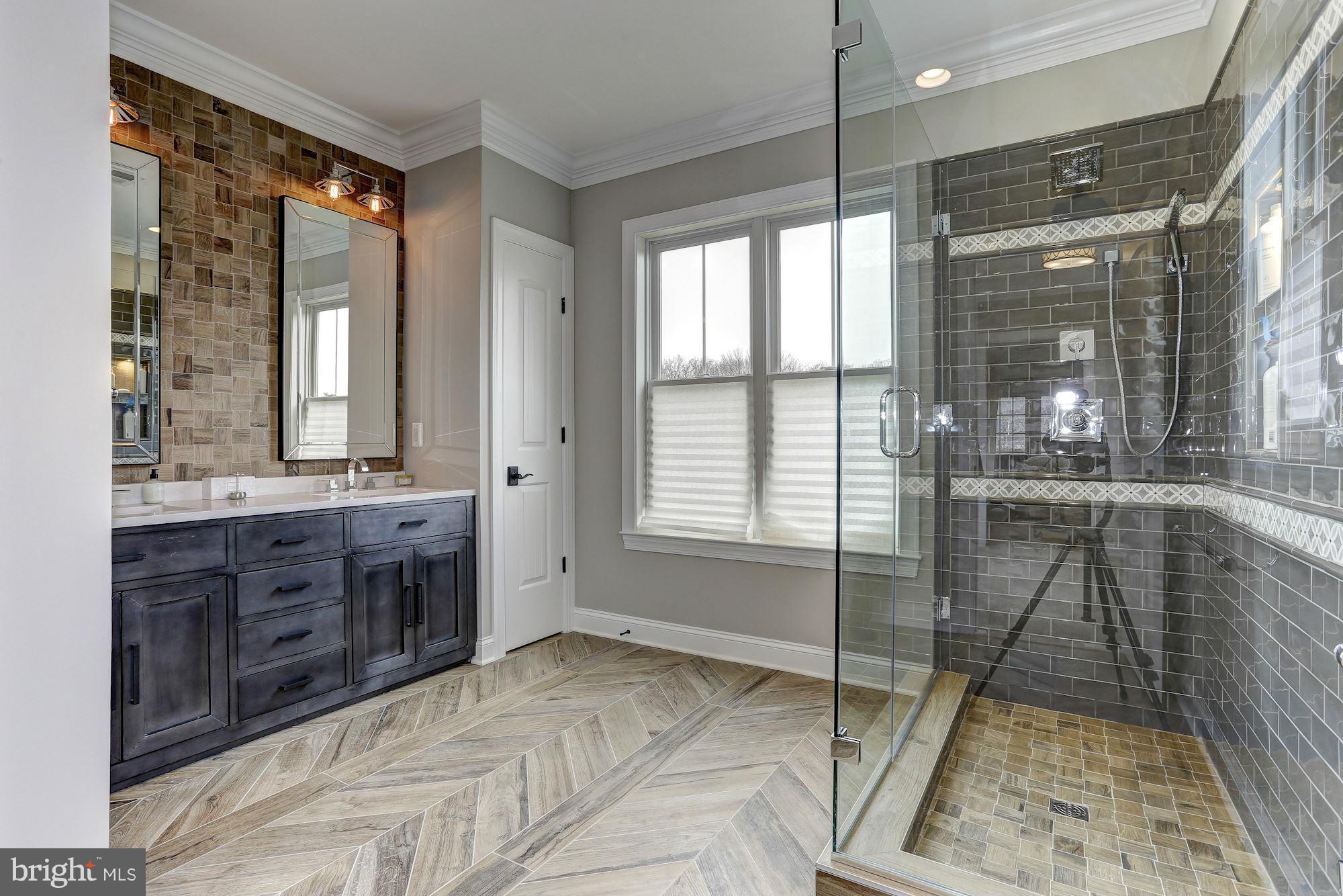 LARRIMORE'S POINT - Residential