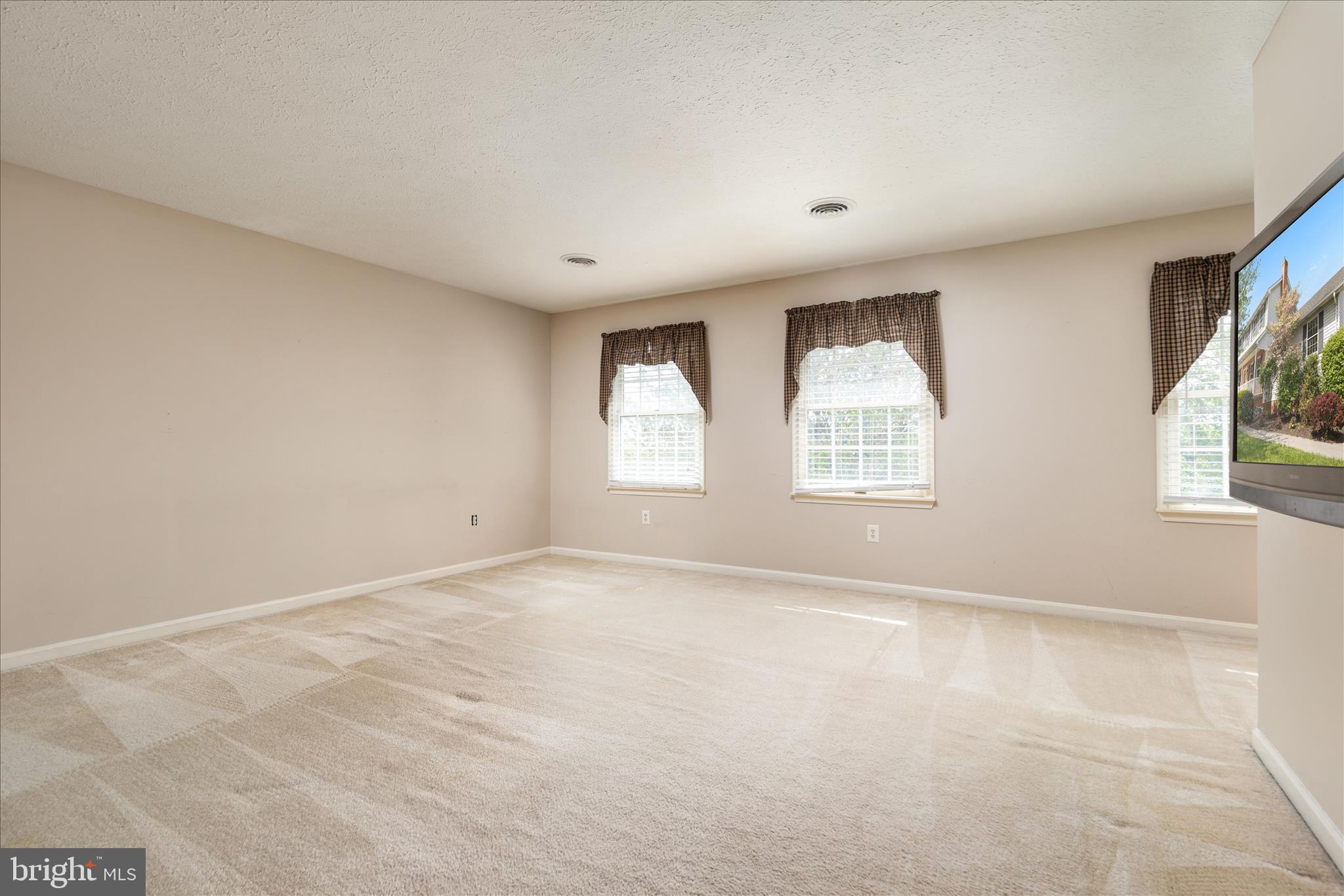 MADISON HEIGHTS - Residential