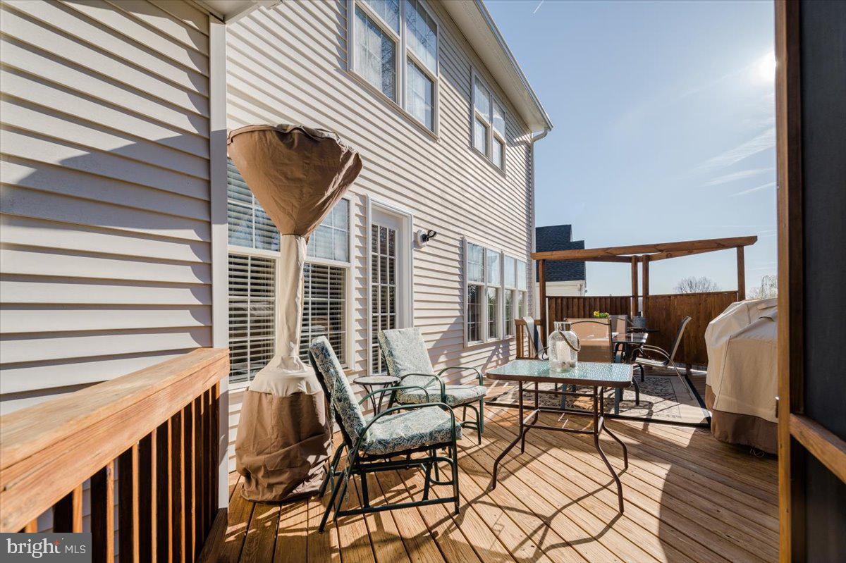 HAMPTON OAKS - Residential