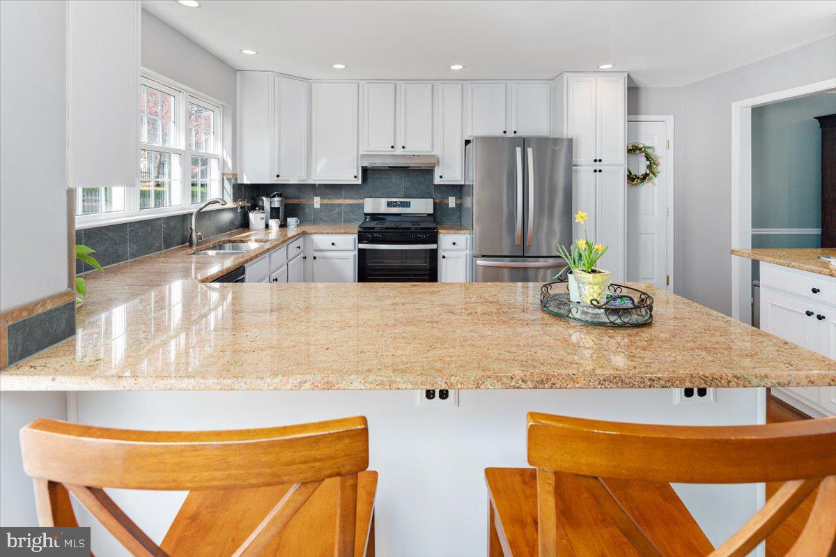 HAMPTON OAKS - Residential