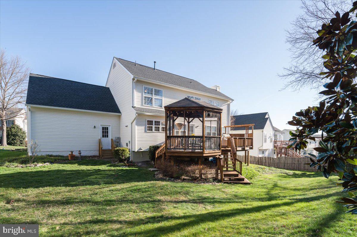 HAMPTON OAKS - Residential