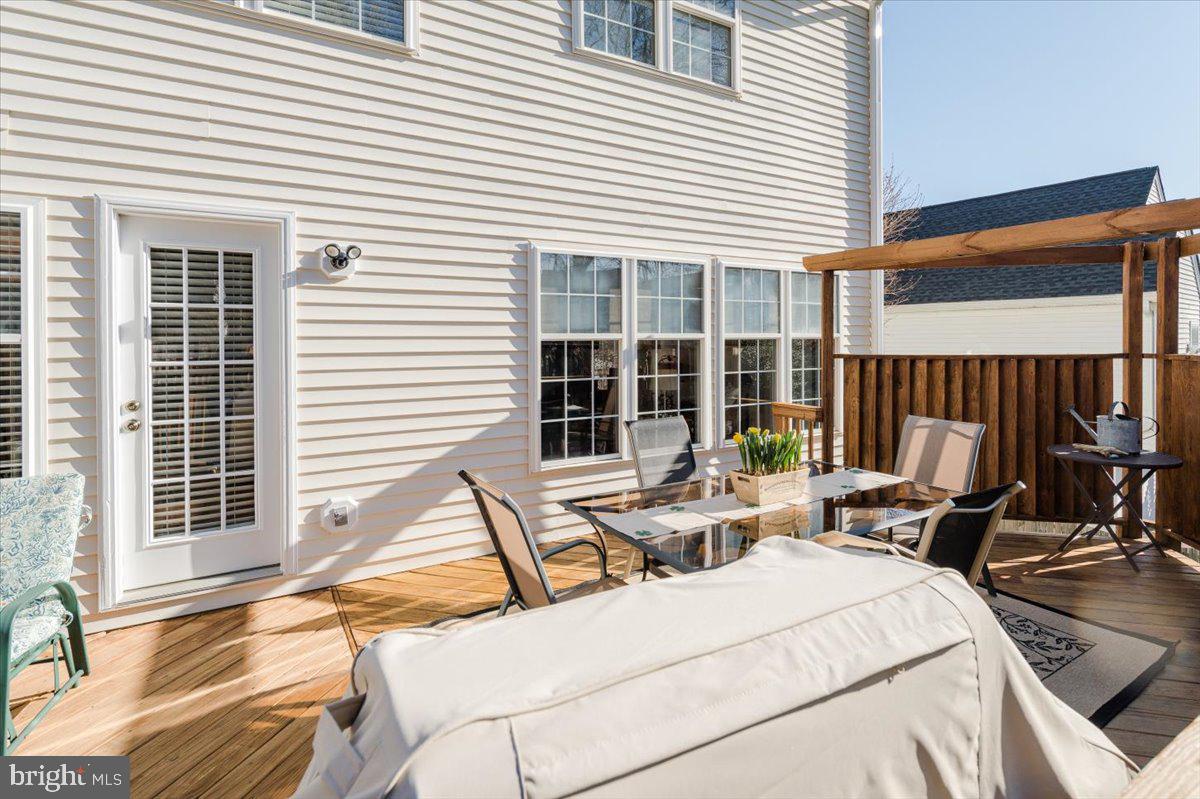 HAMPTON OAKS - Residential