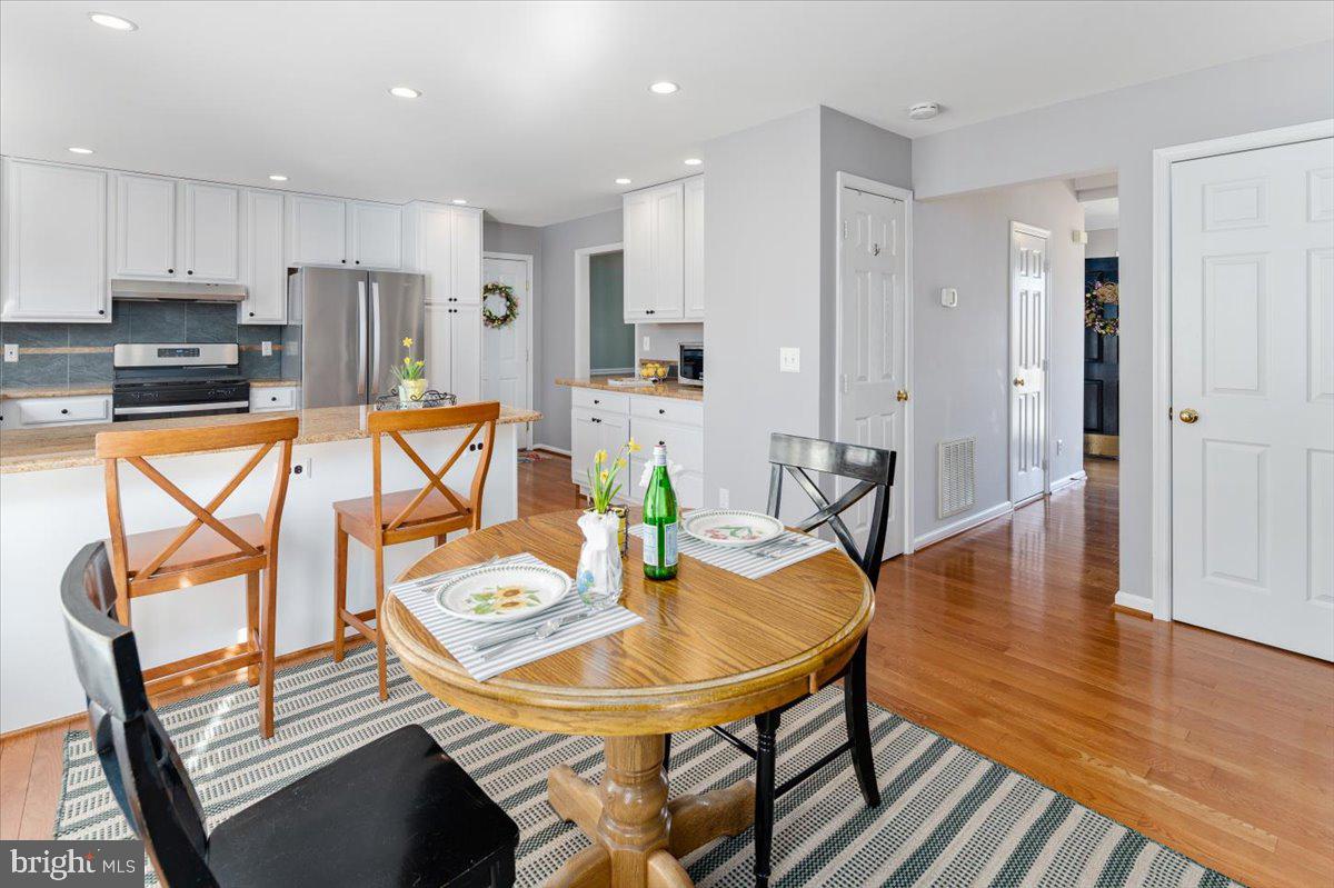 HAMPTON OAKS - Residential