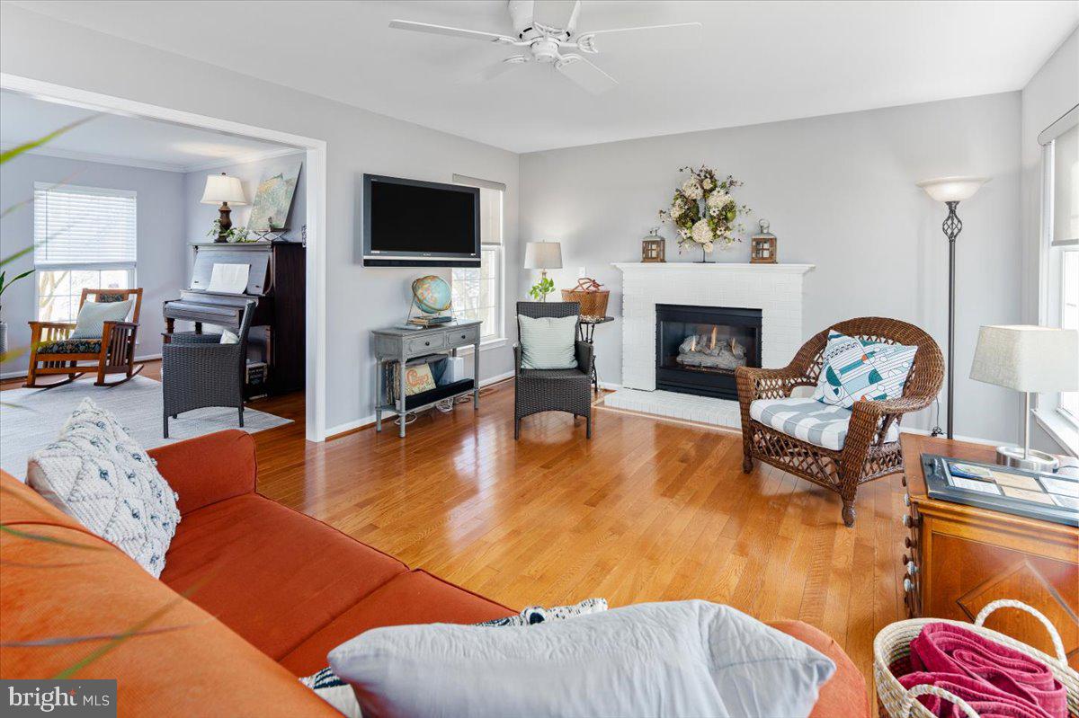 HAMPTON OAKS - Residential