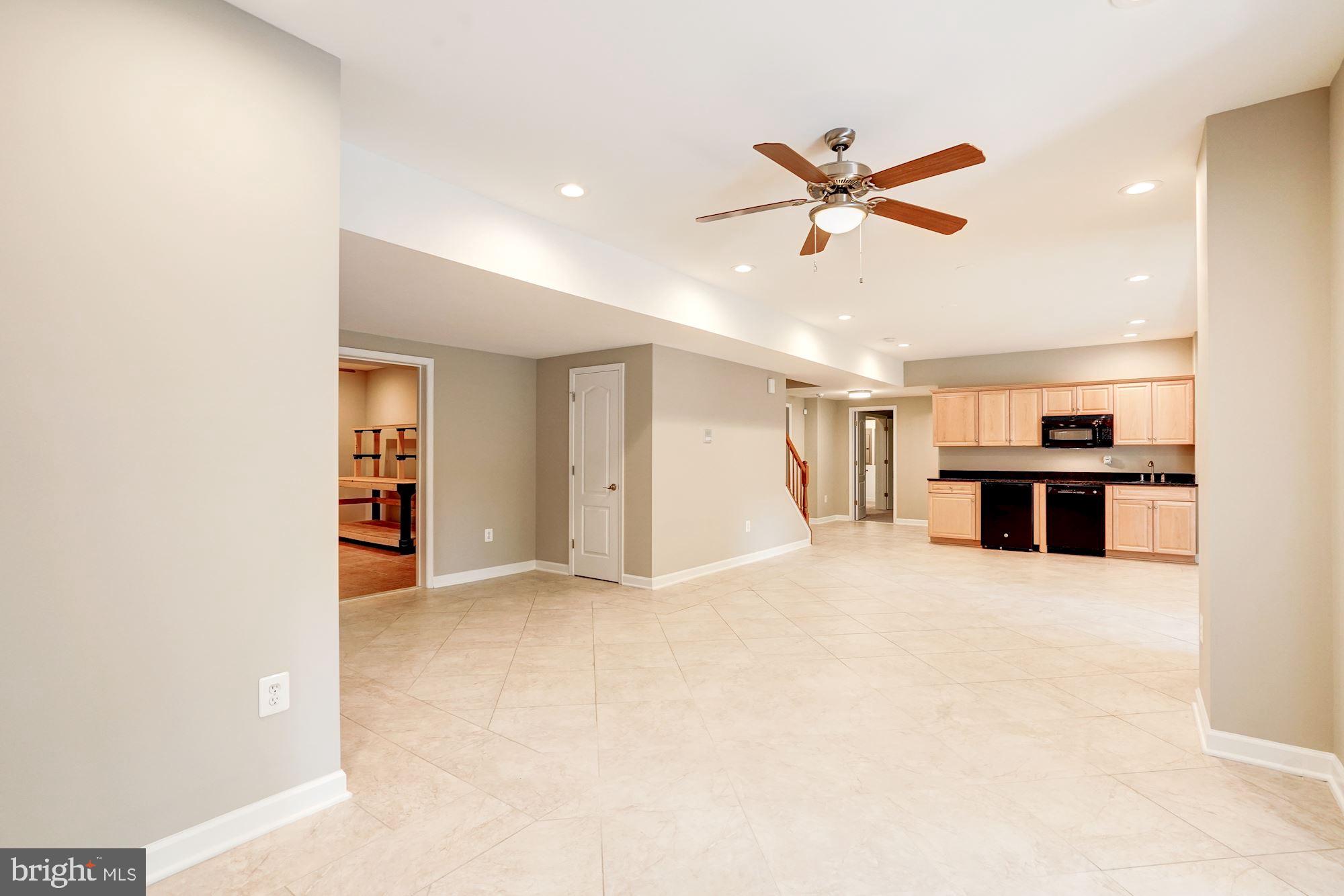 BROYHILL LANGLEY ESTATES - Residential