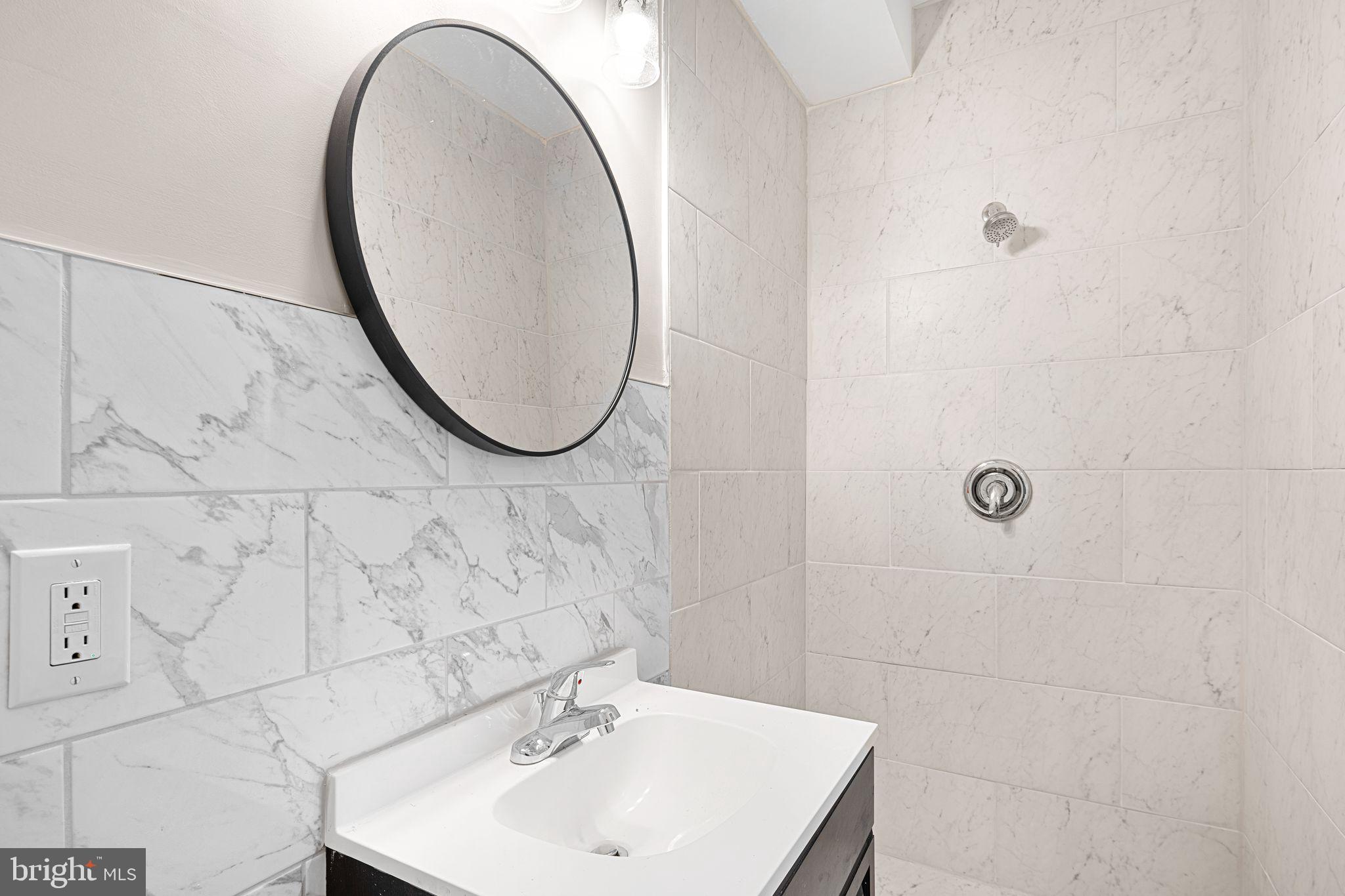 POINT BREEZE - Residential Lease