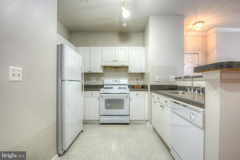 FAIRFAX RIDGE - Residential