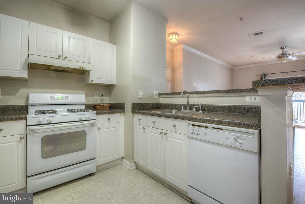 FAIRFAX RIDGE - Residential