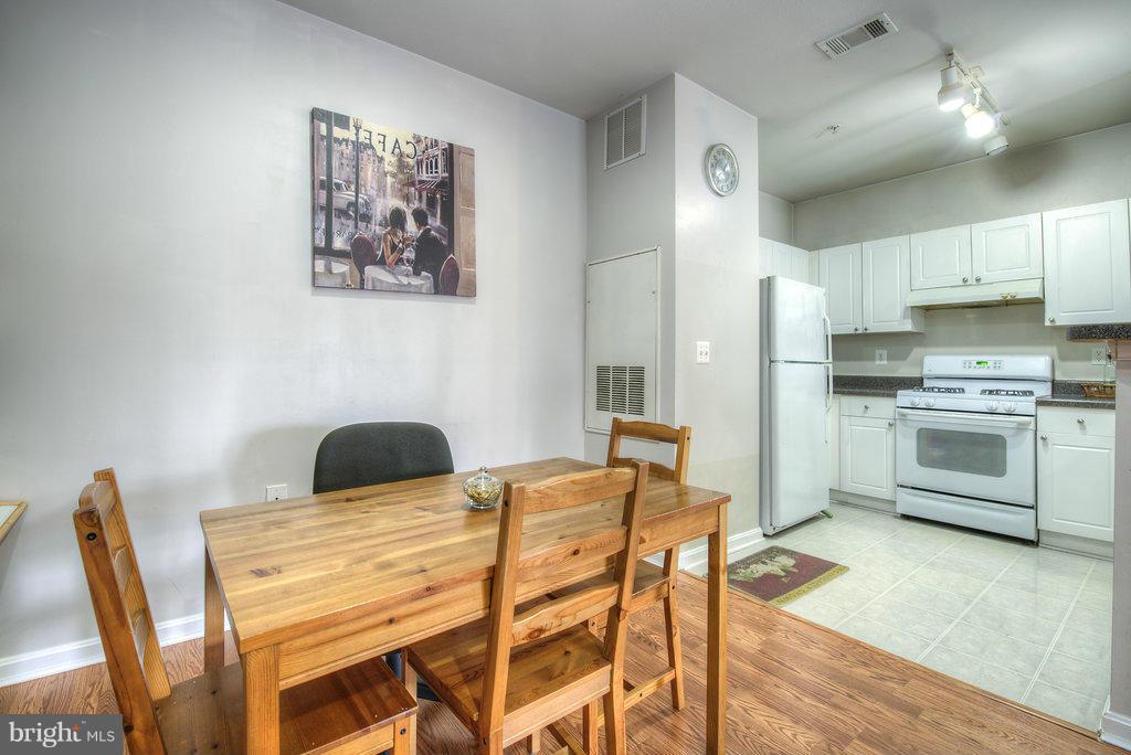 FAIRFAX RIDGE - Residential