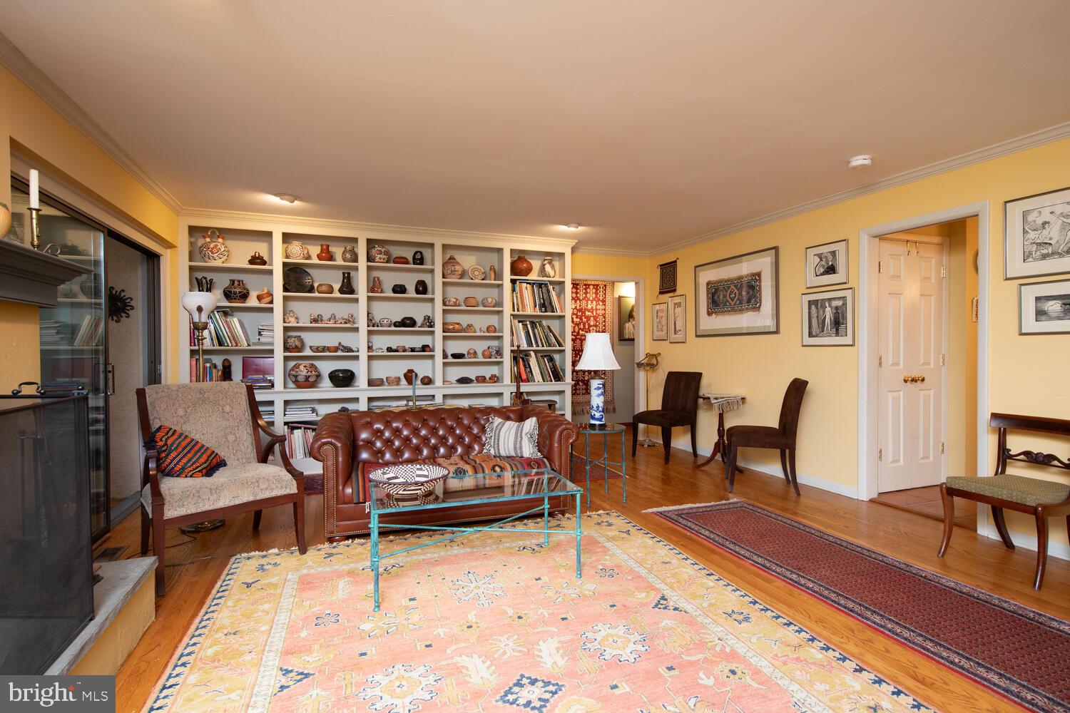 CHESTNUT HILL - Residential