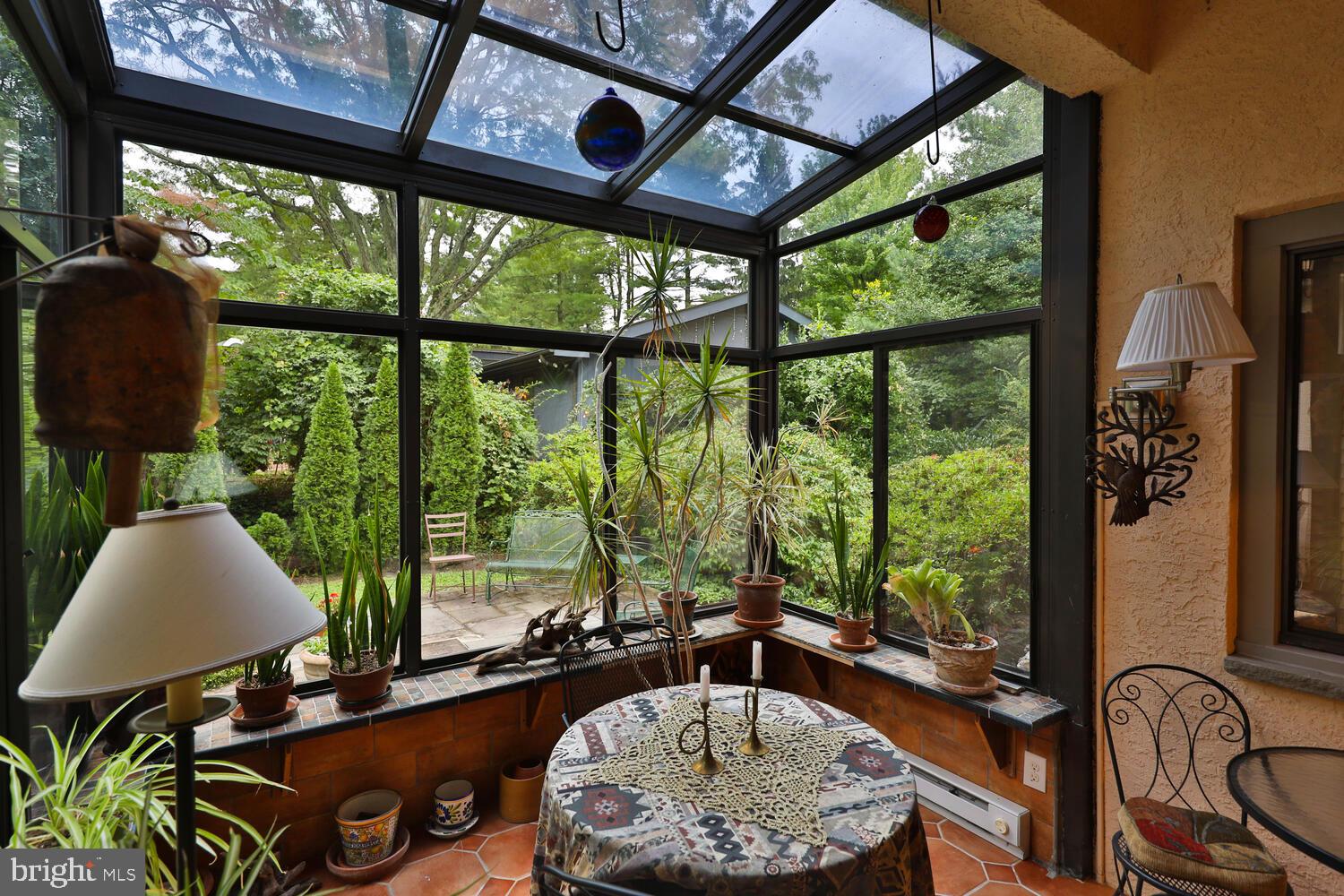 CHESTNUT HILL - Residential