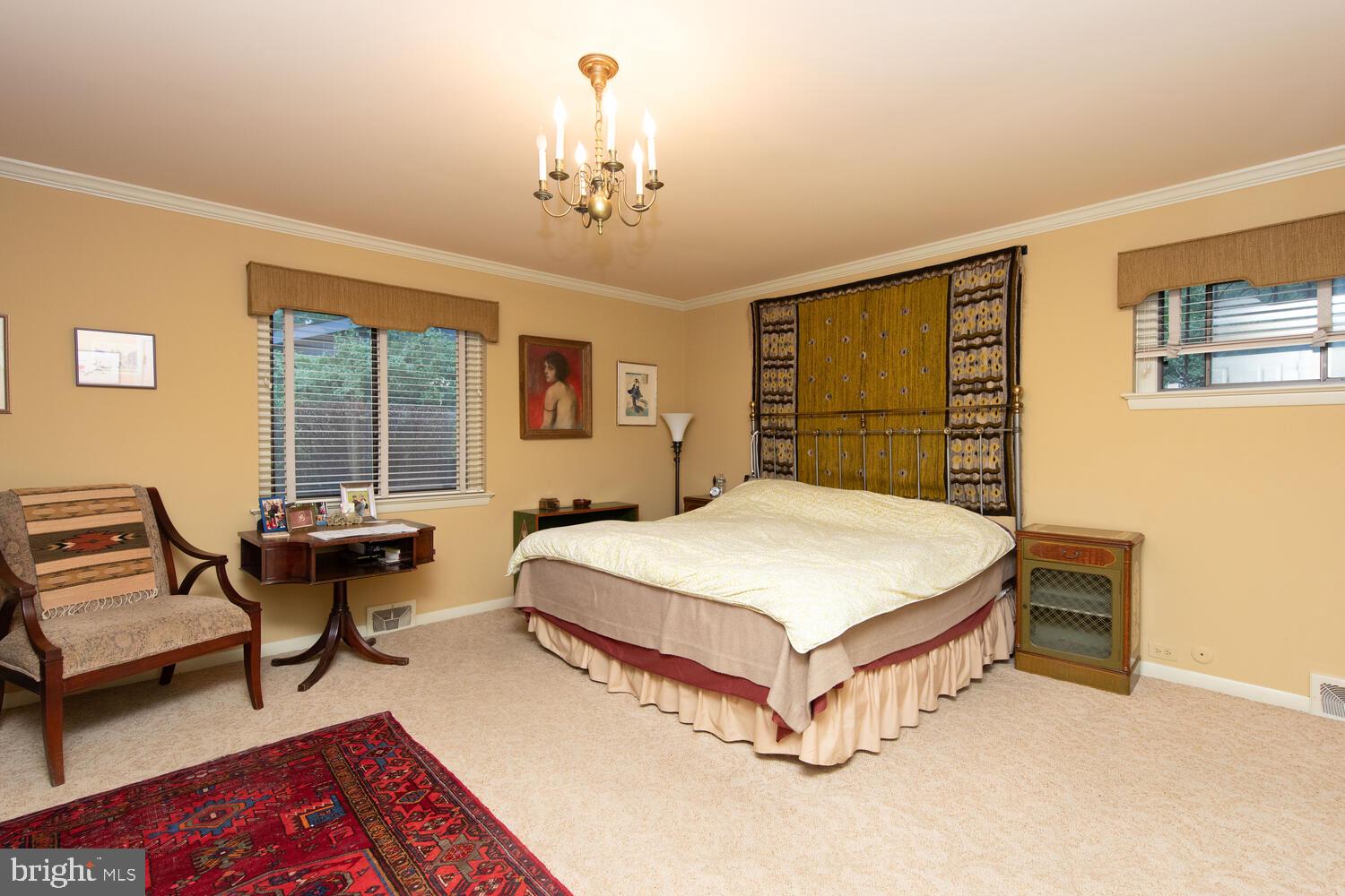 CHESTNUT HILL - Residential