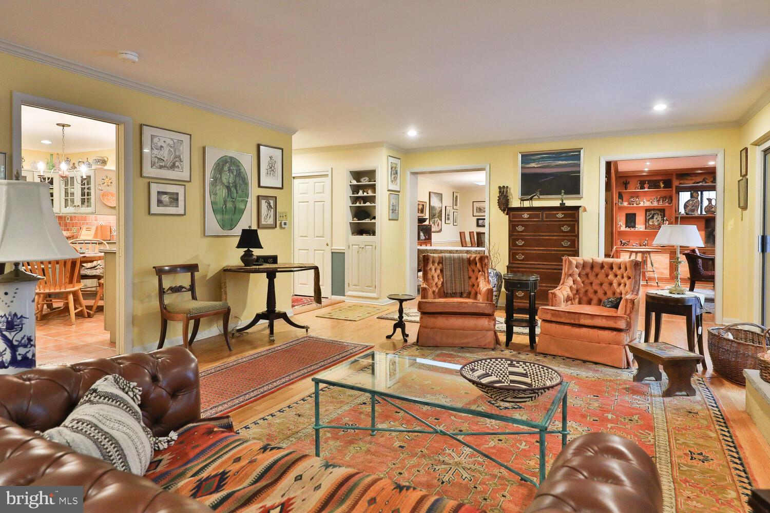 CHESTNUT HILL - Residential