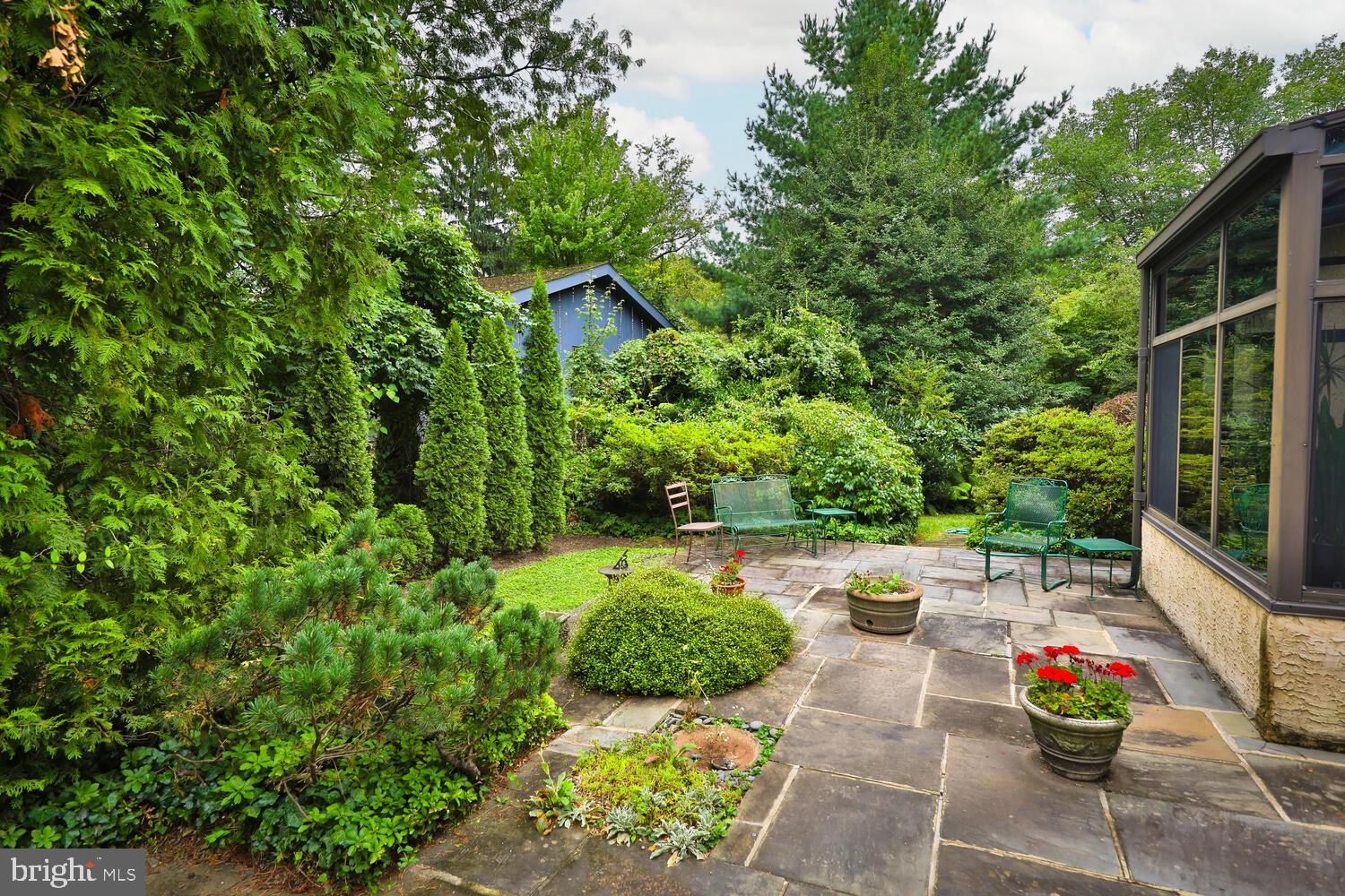 CHESTNUT HILL - Residential