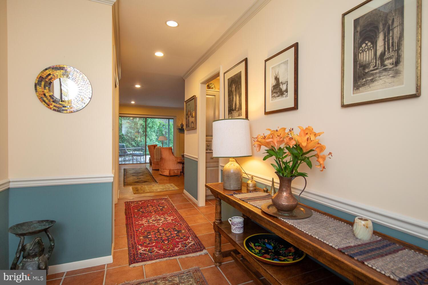 CHESTNUT HILL - Residential