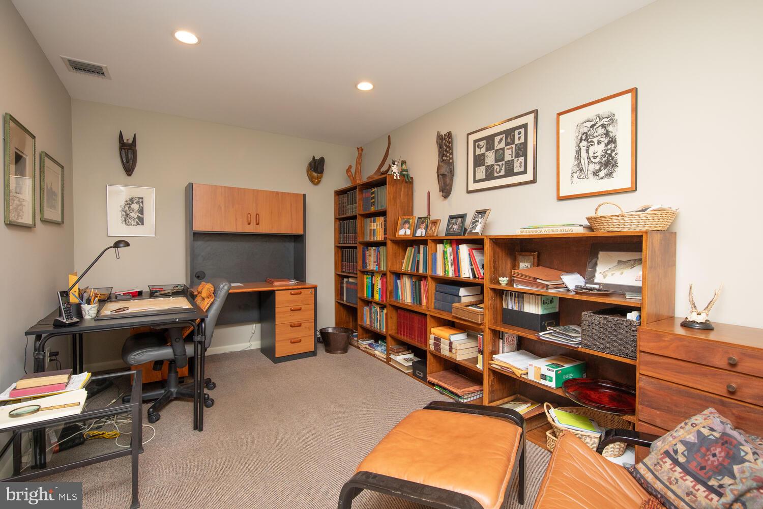 CHESTNUT HILL - Residential