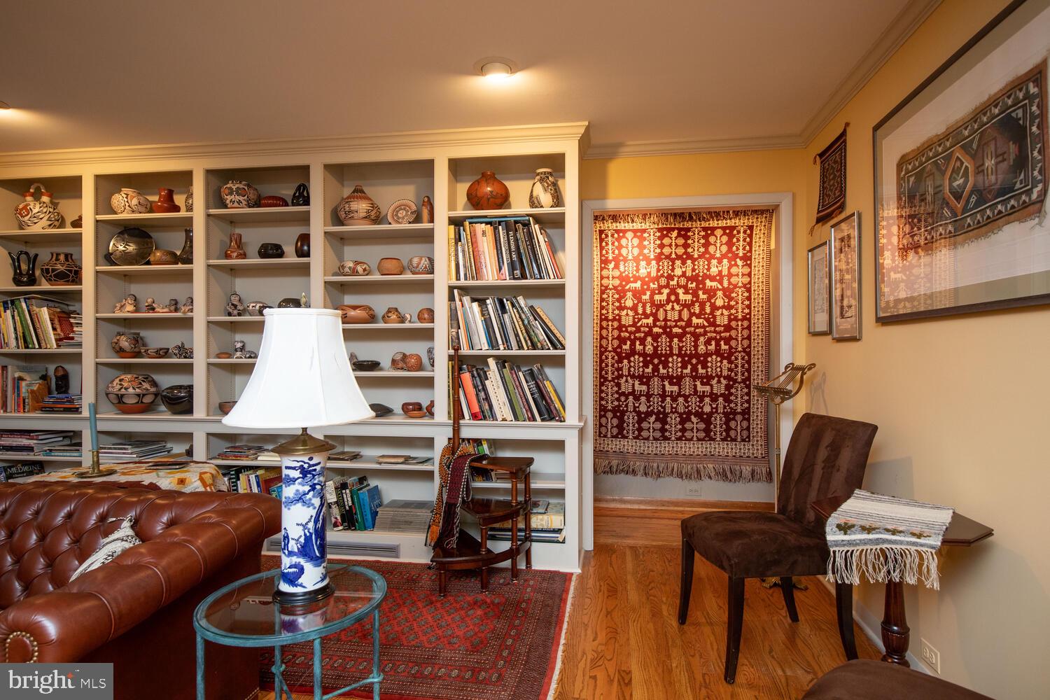 CHESTNUT HILL - Residential