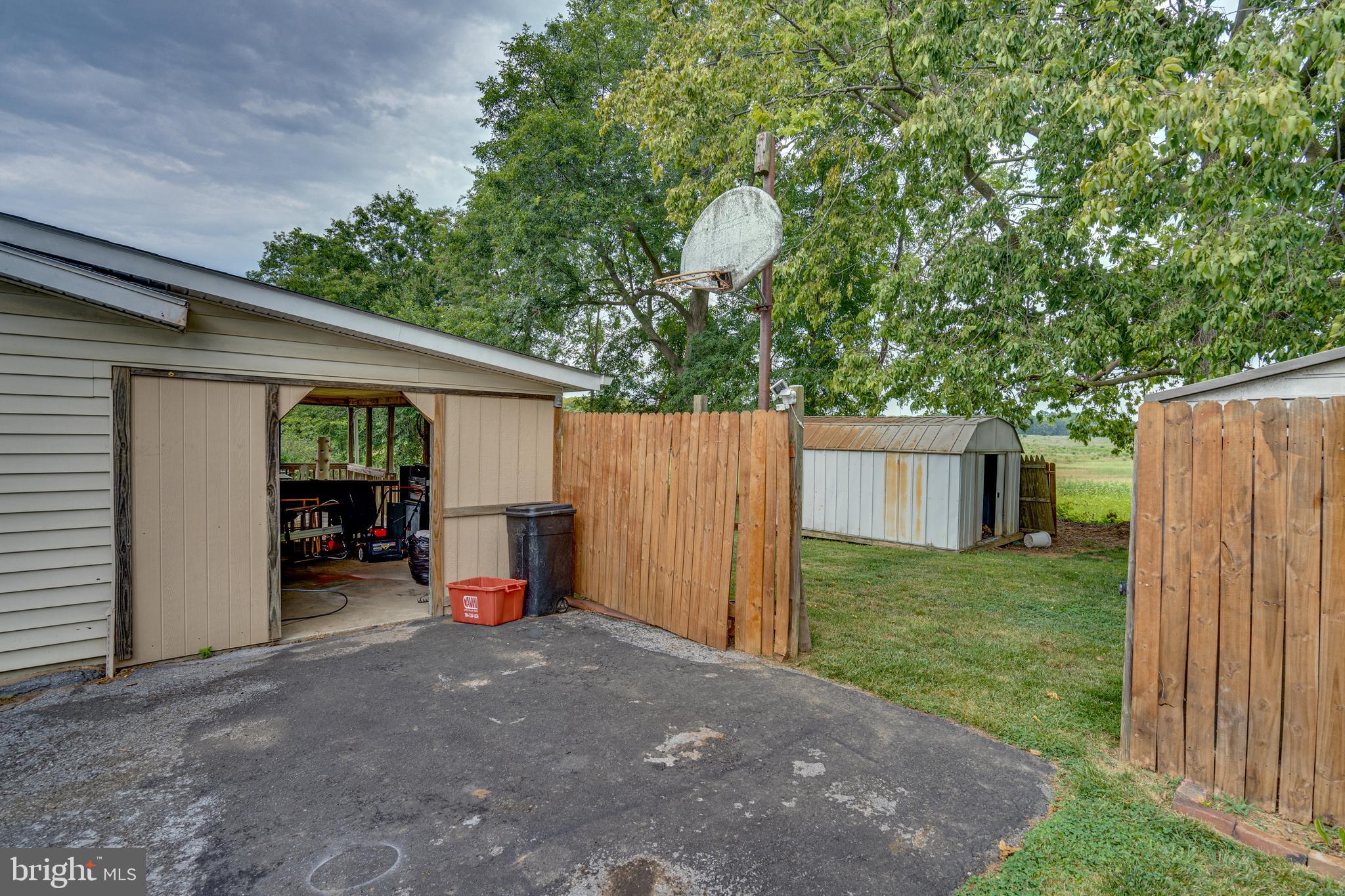 ORCHARD HILLS - Residential