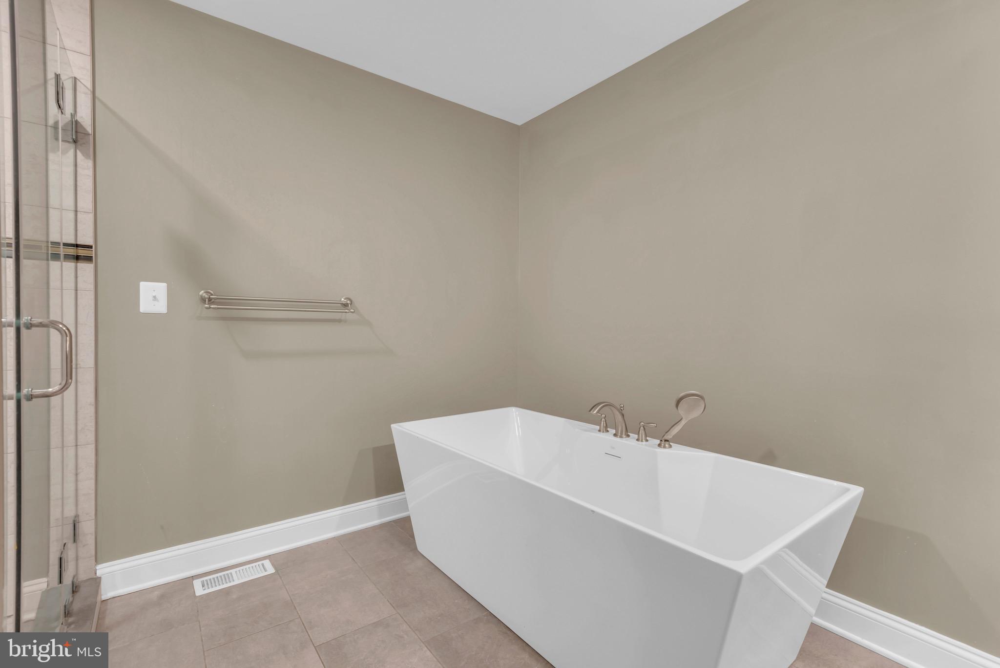 CLOVERFIELDS - Residential