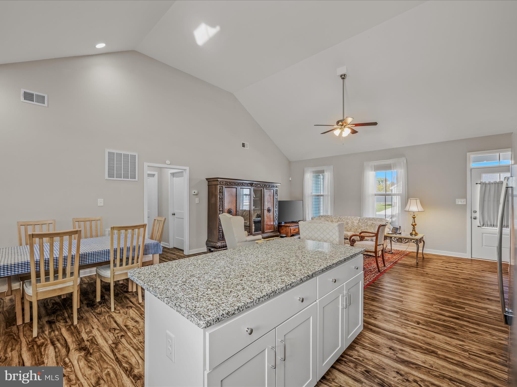 NADENBOUSCH PINES - Residential