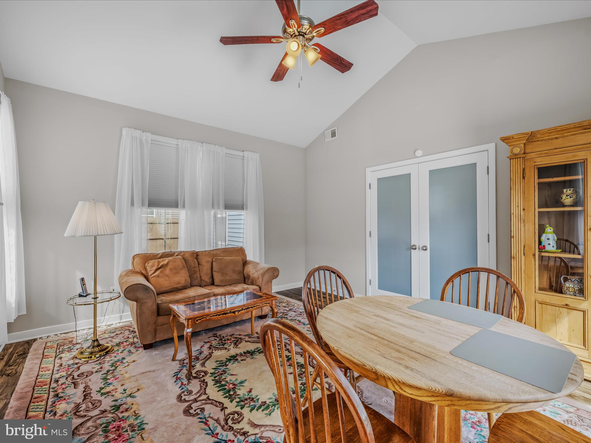 NADENBOUSCH PINES - Residential