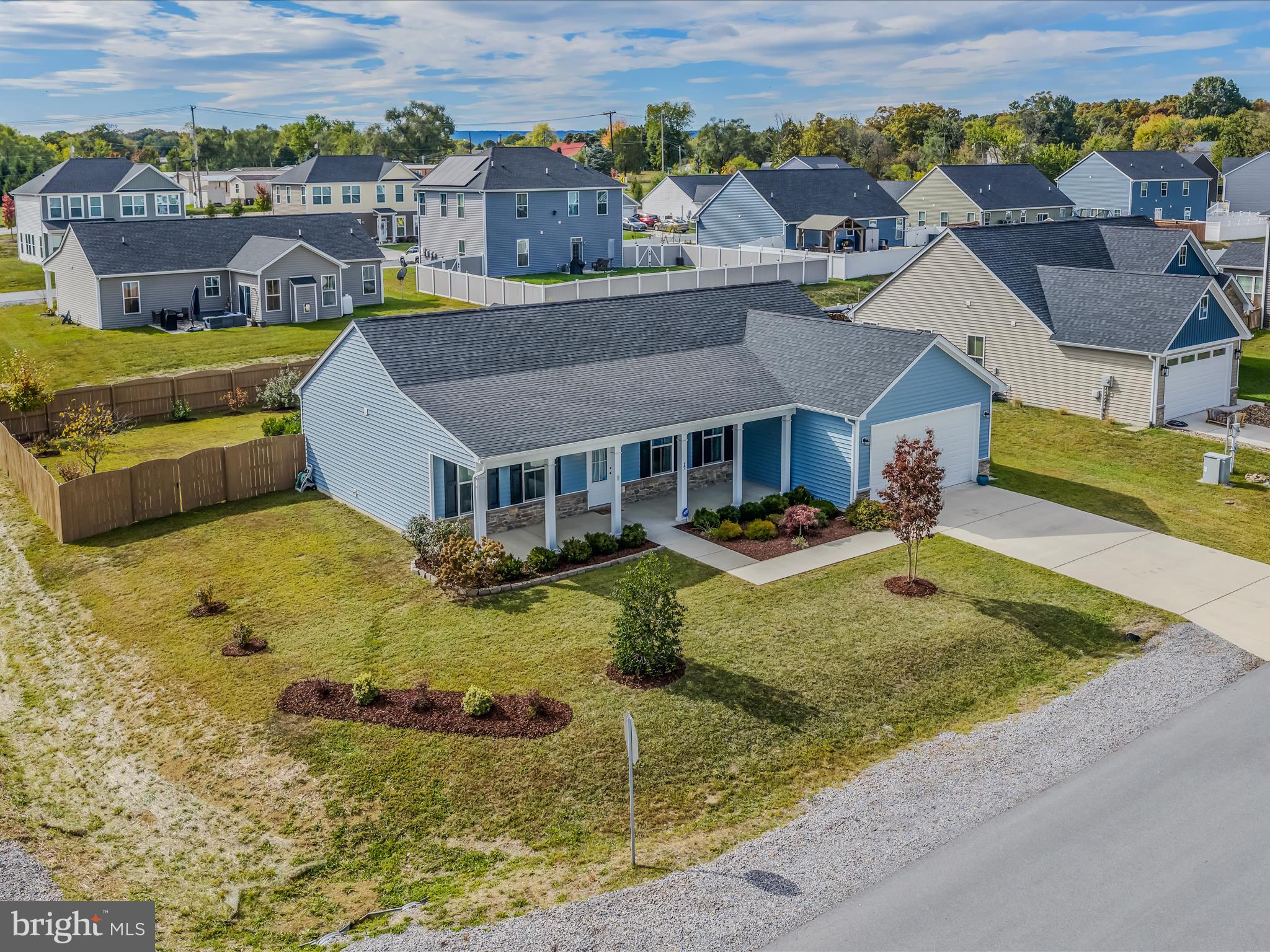 NADENBOUSCH PINES - Residential