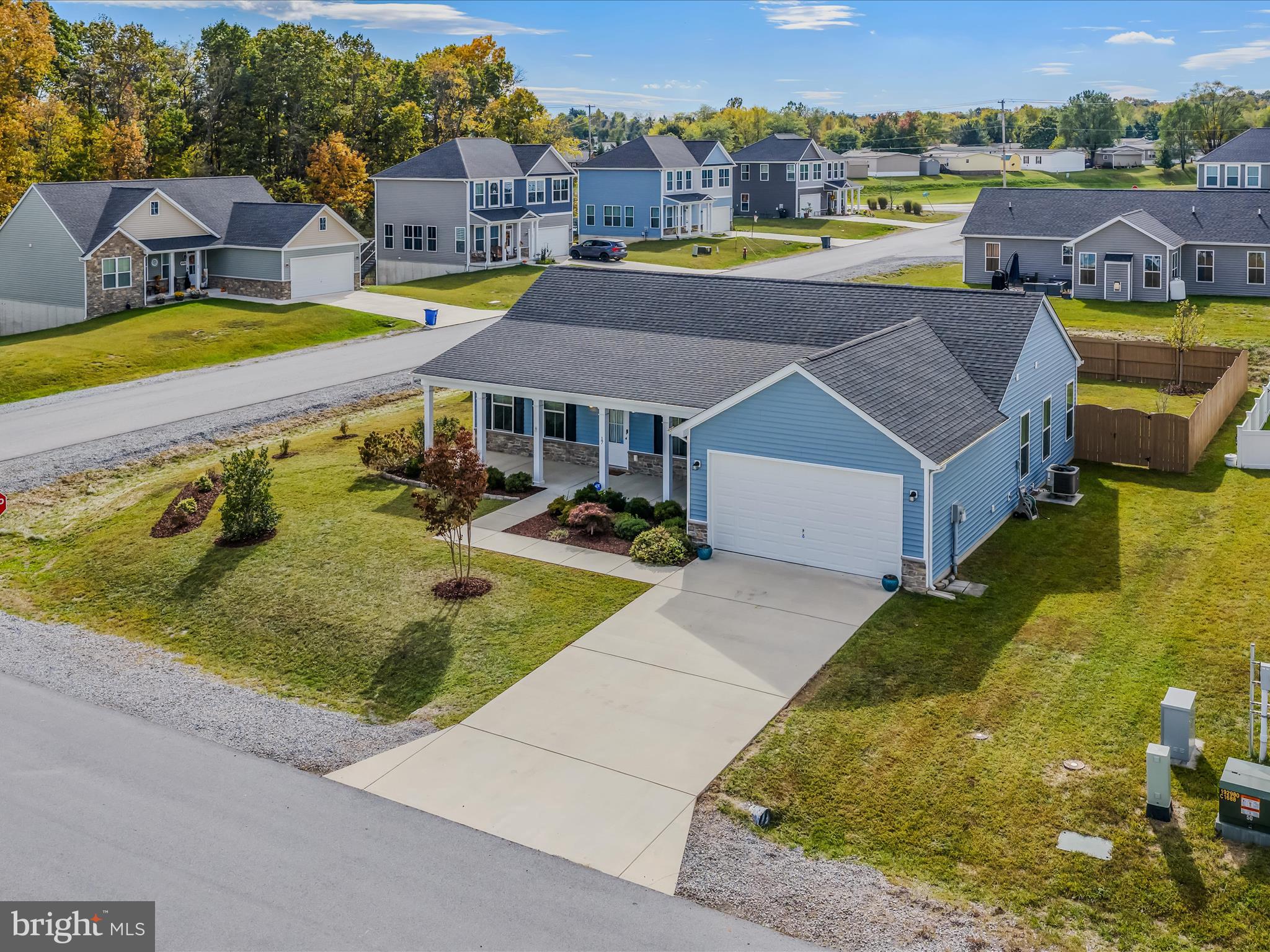 NADENBOUSCH PINES - Residential