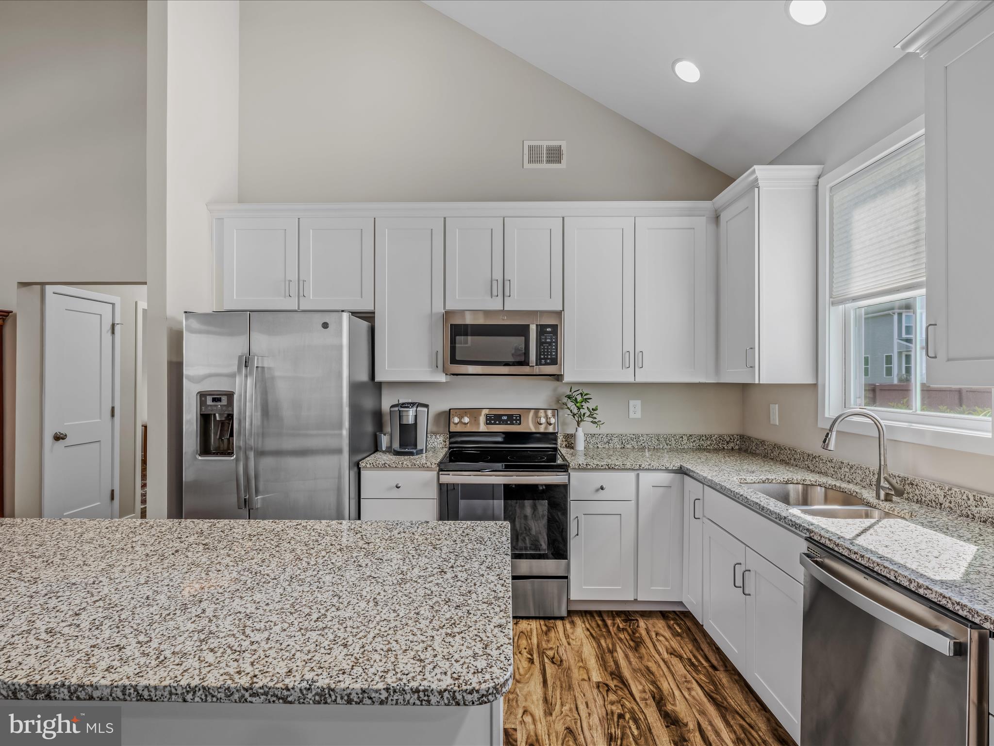 NADENBOUSCH PINES - Residential