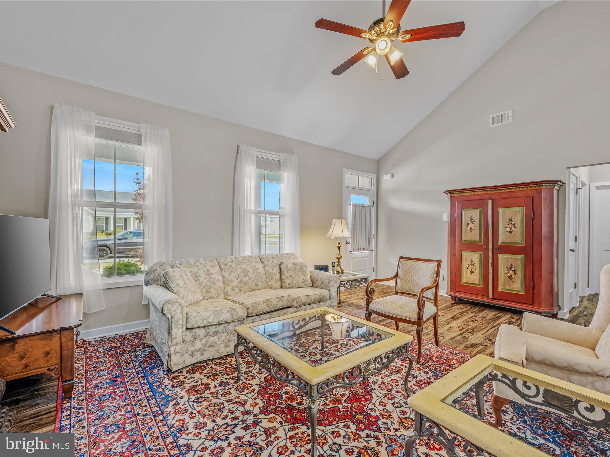 NADENBOUSCH PINES - Residential