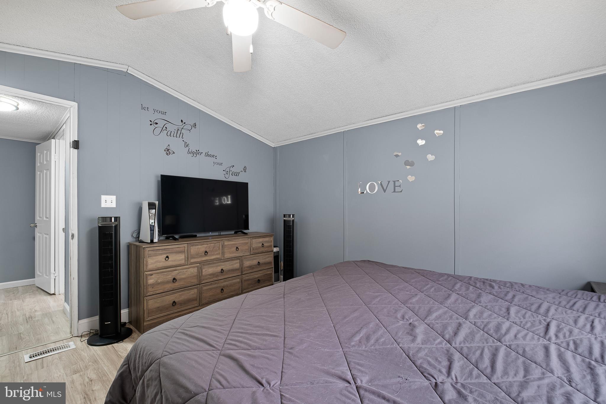 VILLAGEBROOK TR PK - Residential