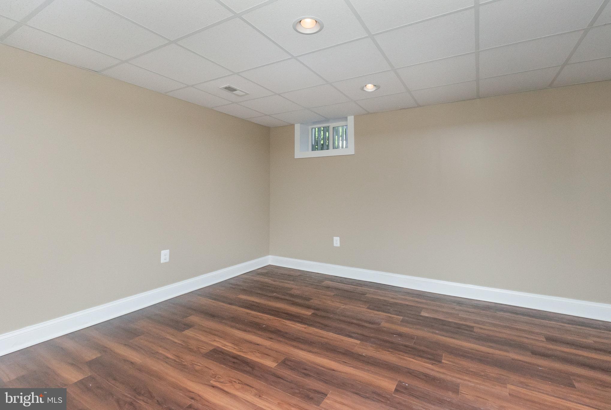 LAUREL VALLEY - Residential