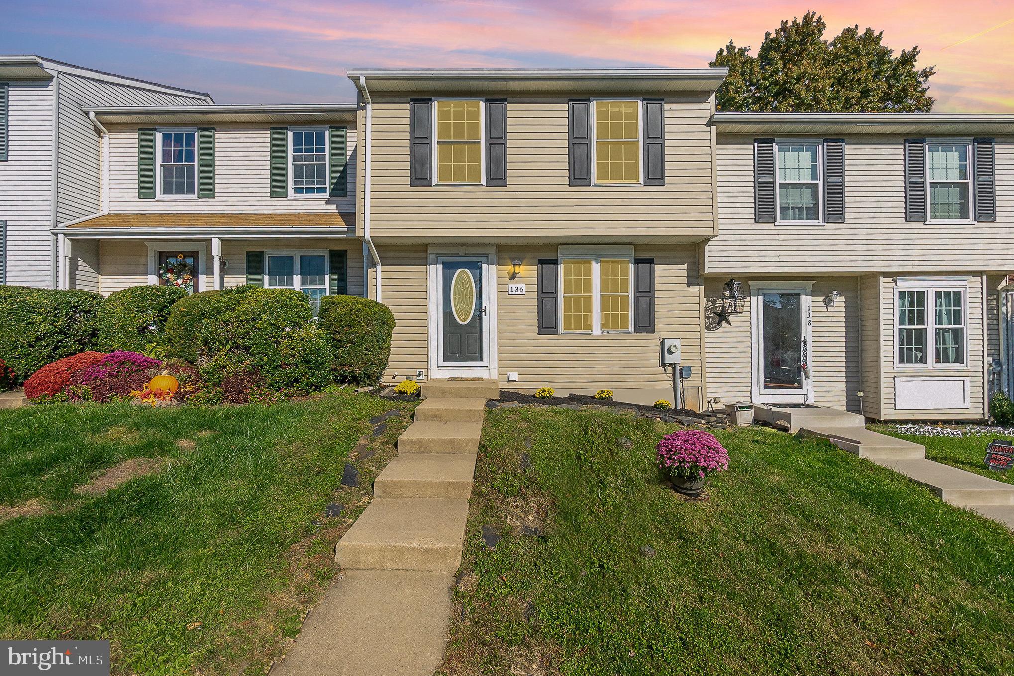 LAUREL VALLEY - Residential