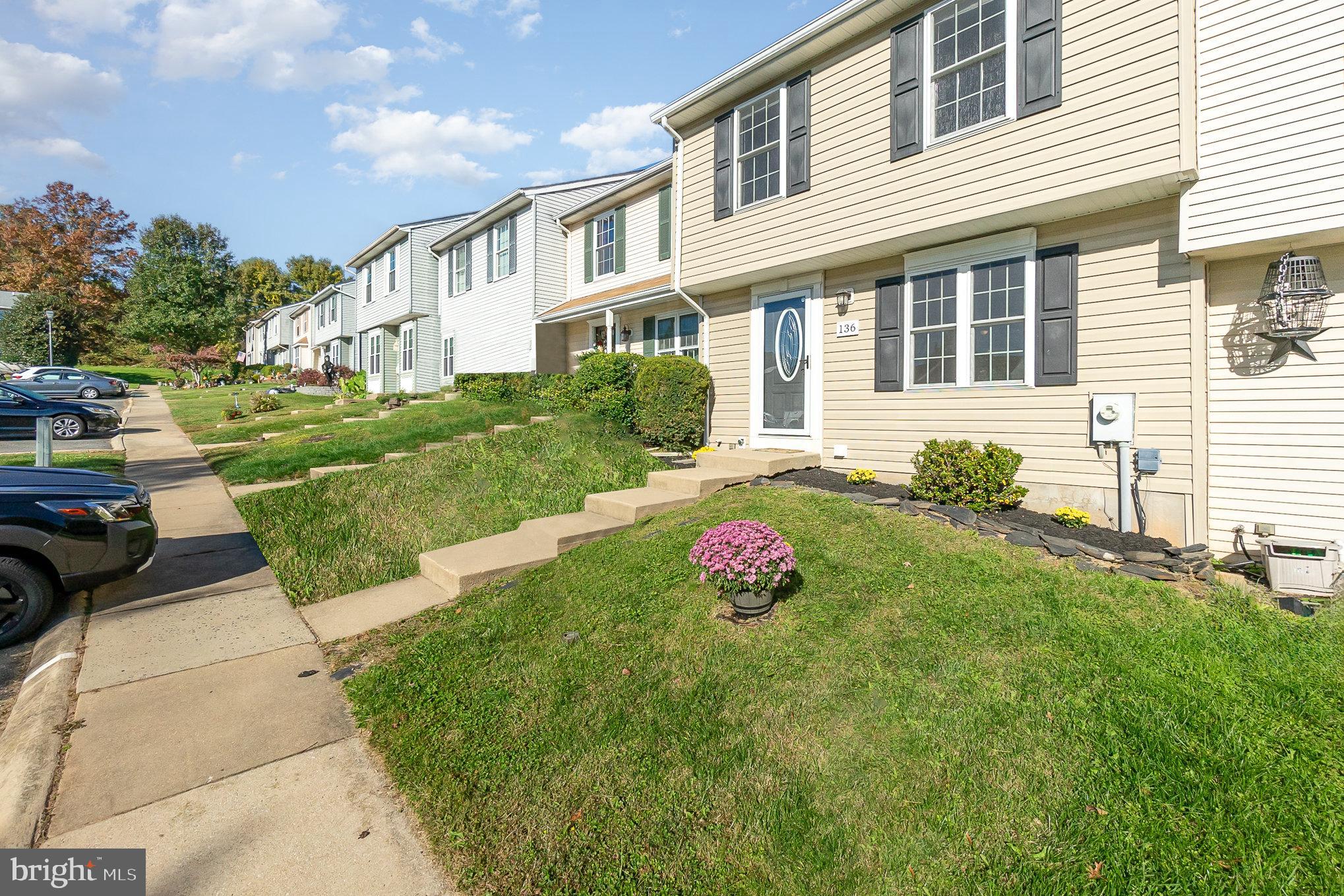 LAUREL VALLEY - Residential