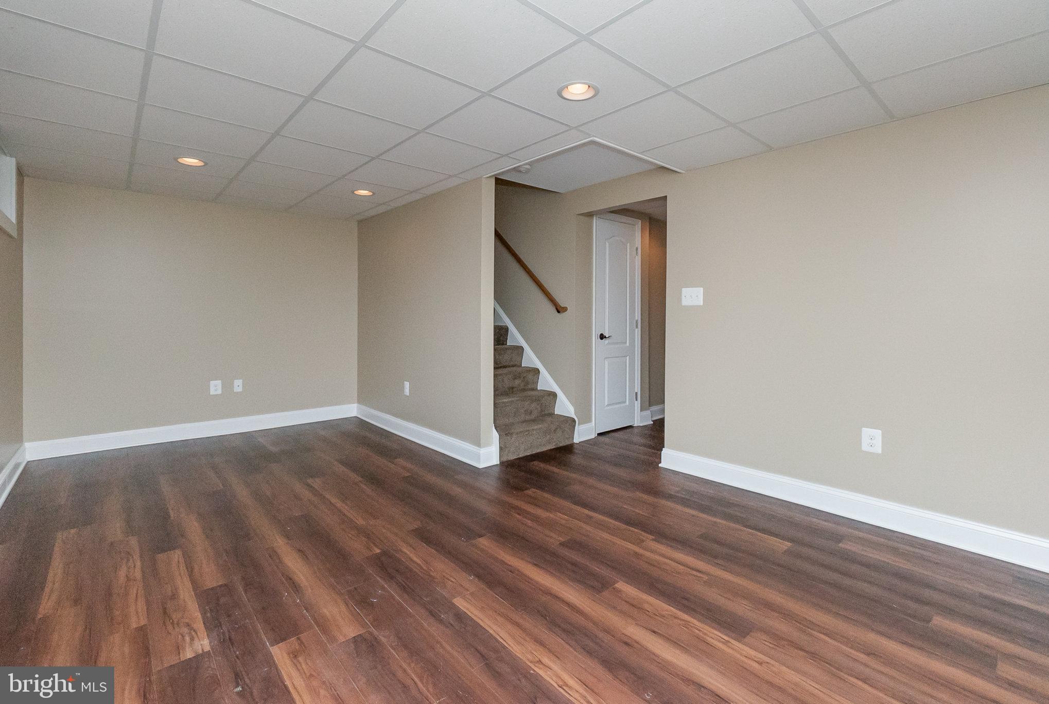 LAUREL VALLEY - Residential