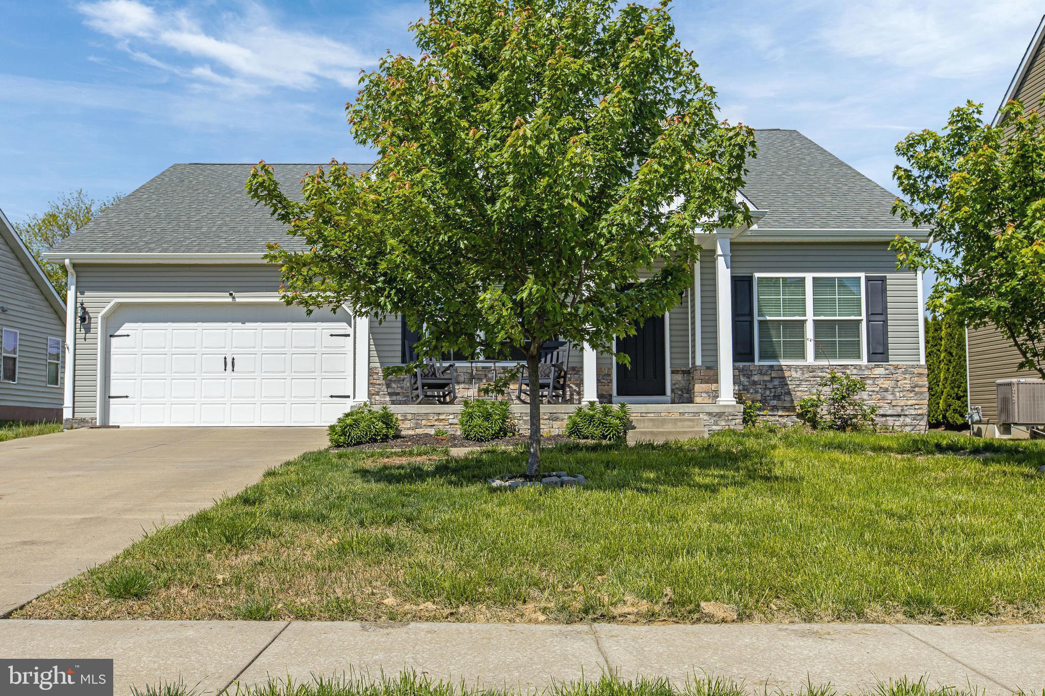 109 ABBIGAIL CROSSING