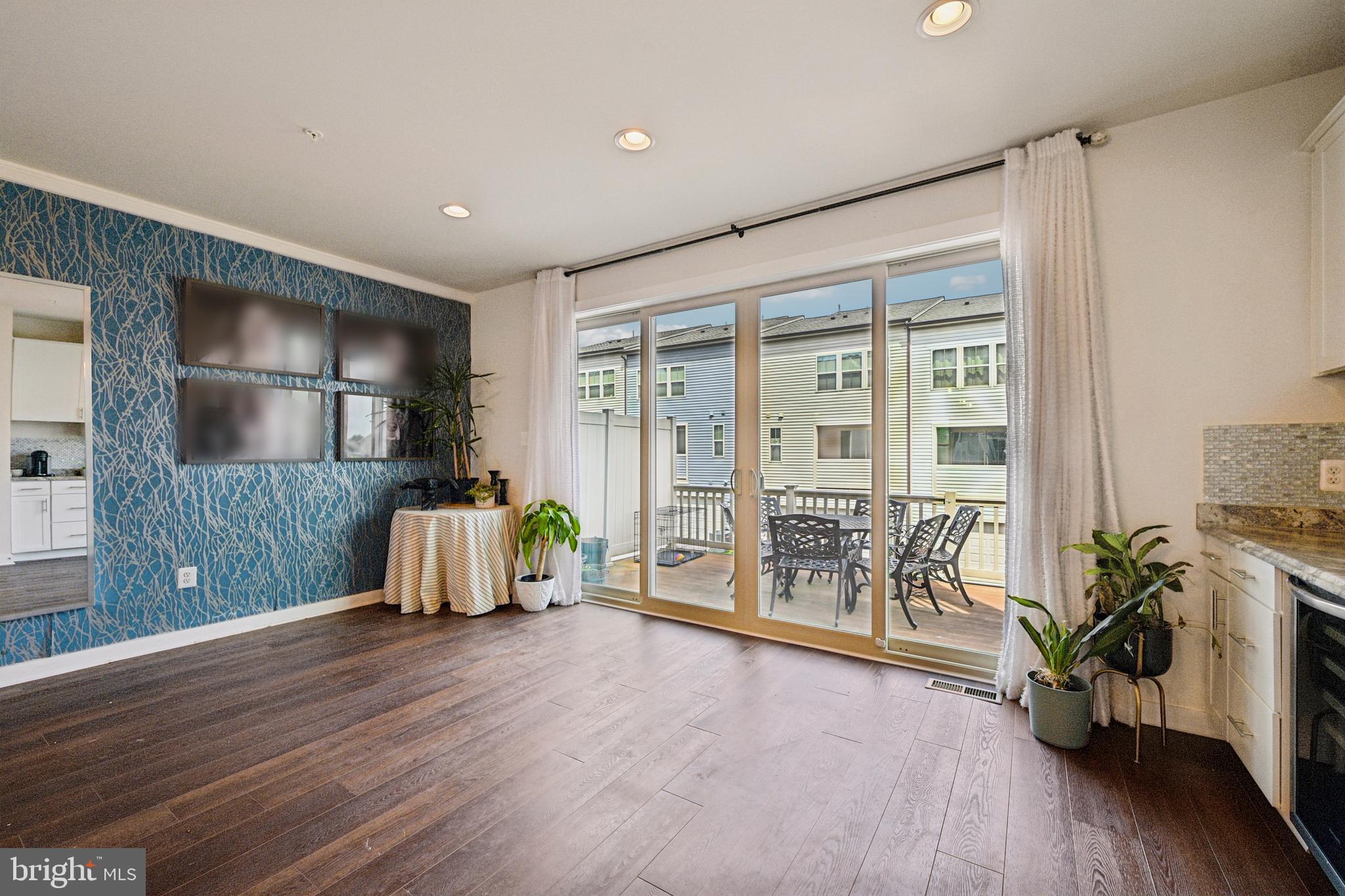 VILLAGES OF URBANA - Residential