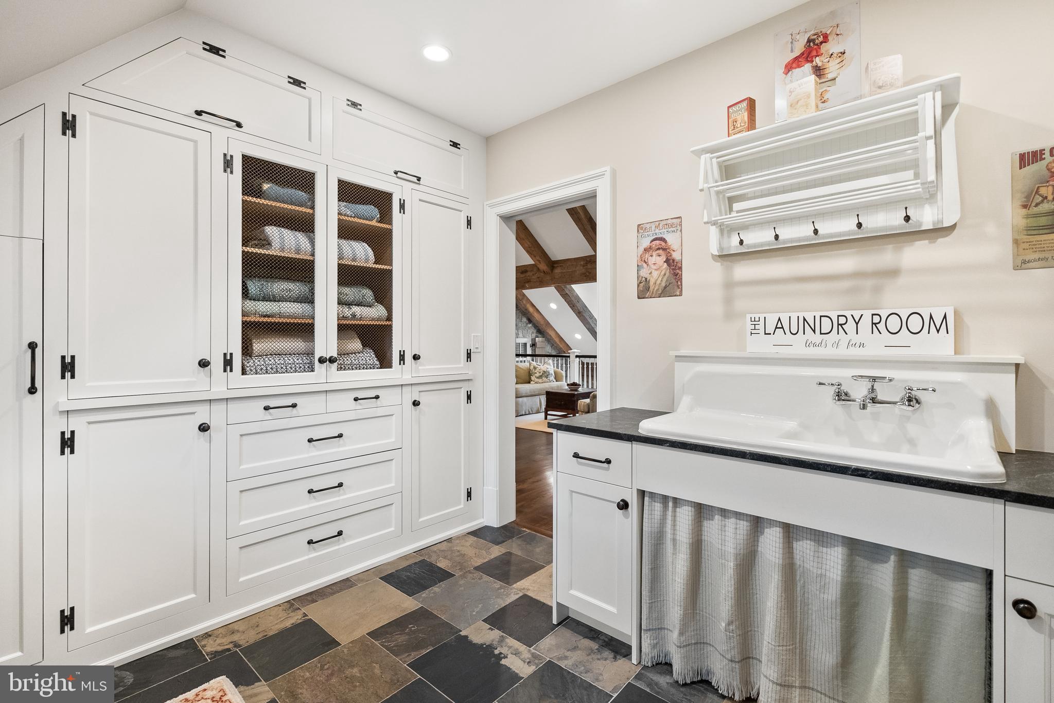 SALONA VILLAGE - Residential