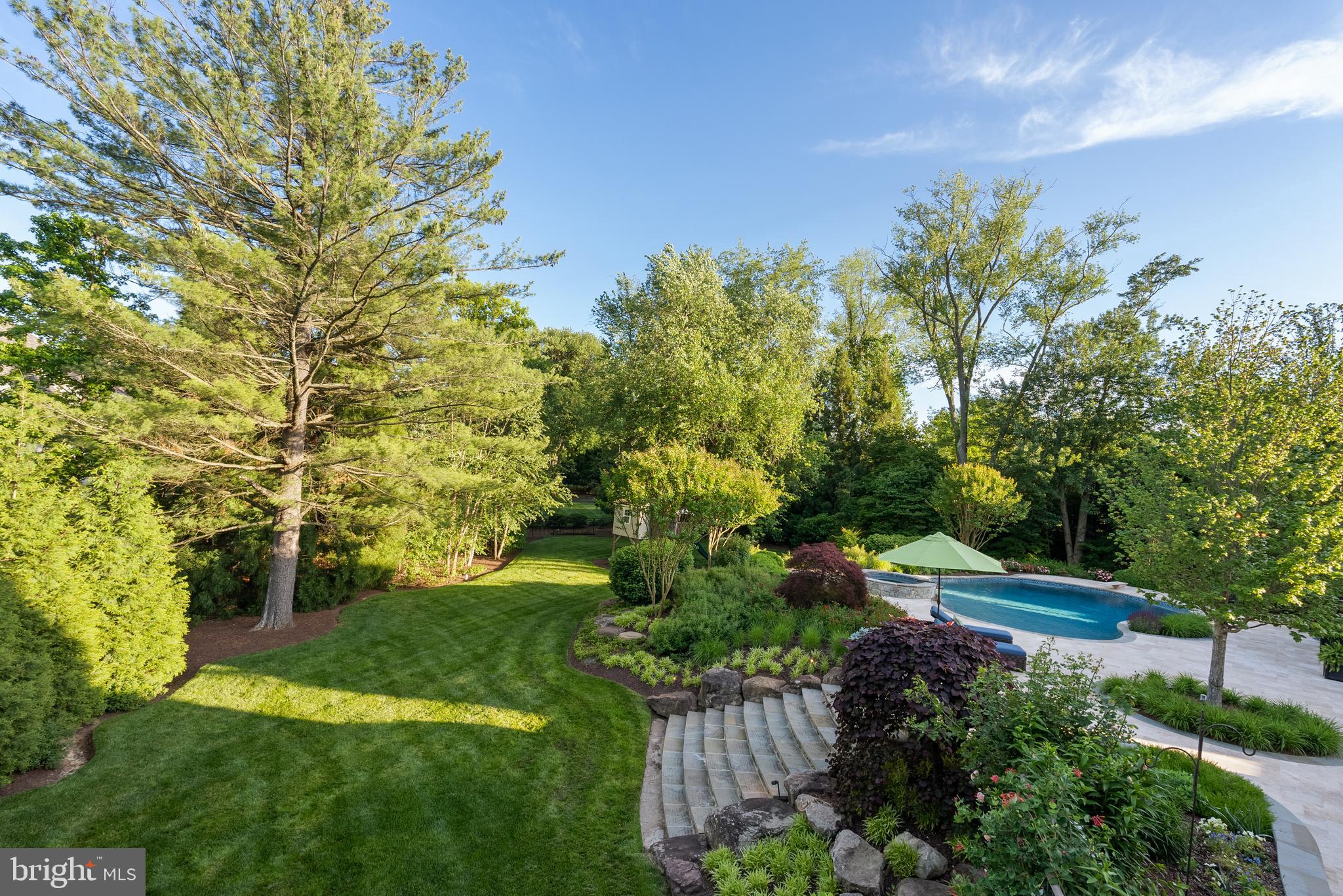 SALONA VILLAGE - Residential