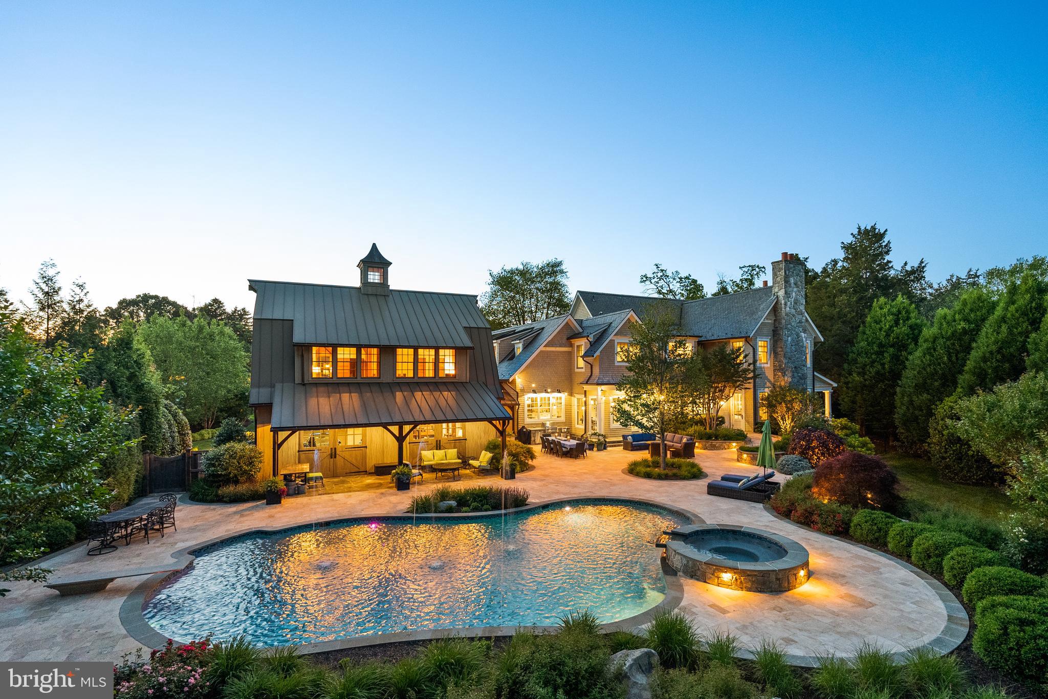 SALONA VILLAGE - Residential