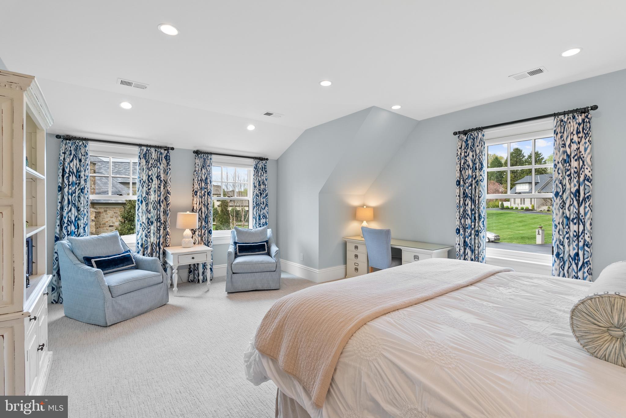 SALONA VILLAGE - Residential