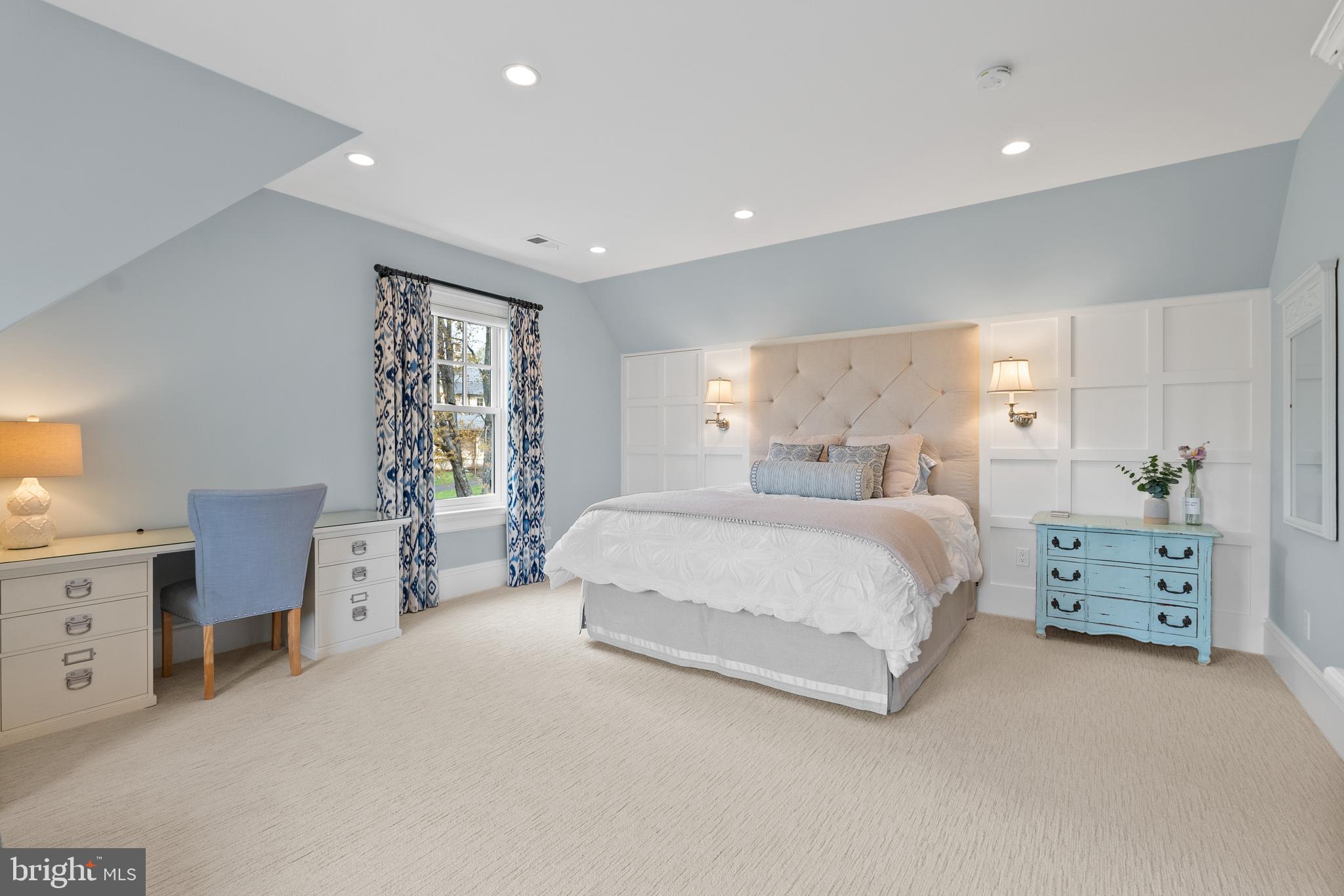 SALONA VILLAGE - Residential