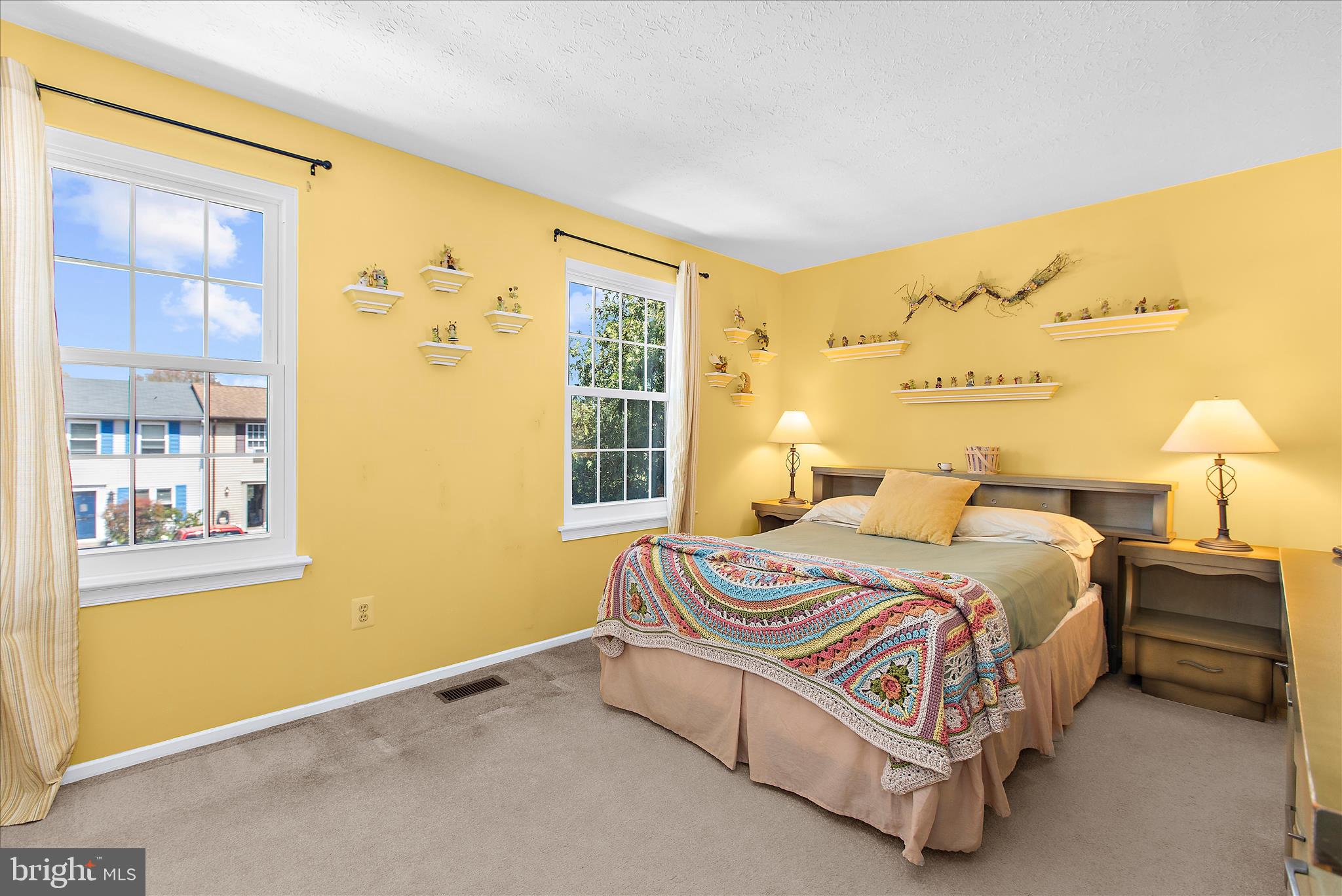 COLONY SQUARE - Residential