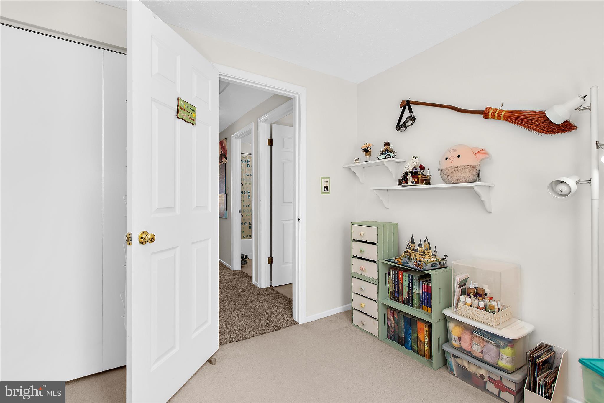 COLONY SQUARE - Residential