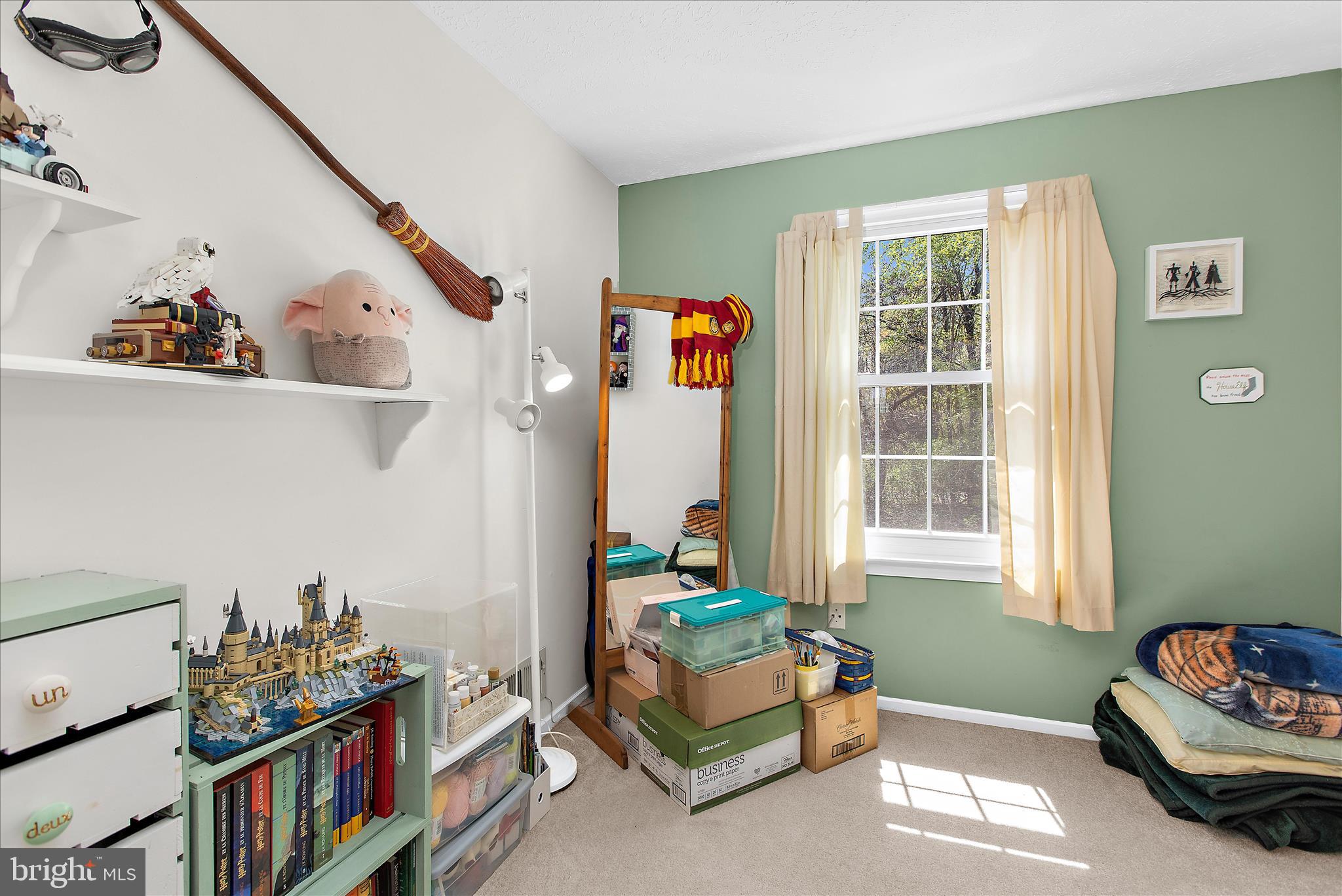 COLONY SQUARE - Residential