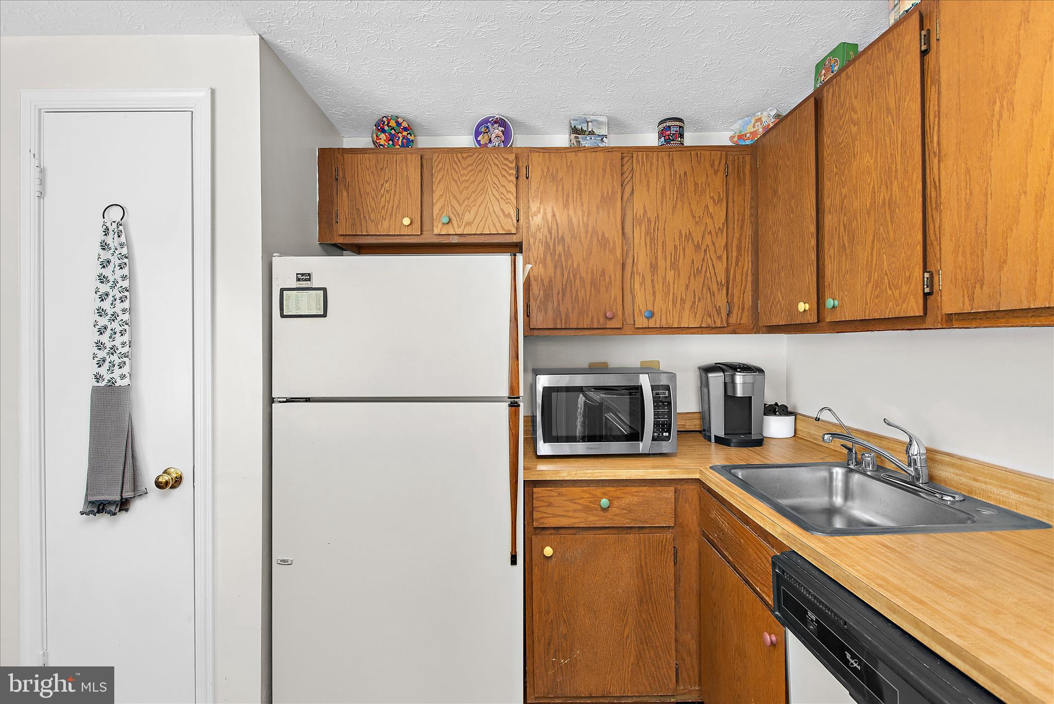 COLONY SQUARE - Residential