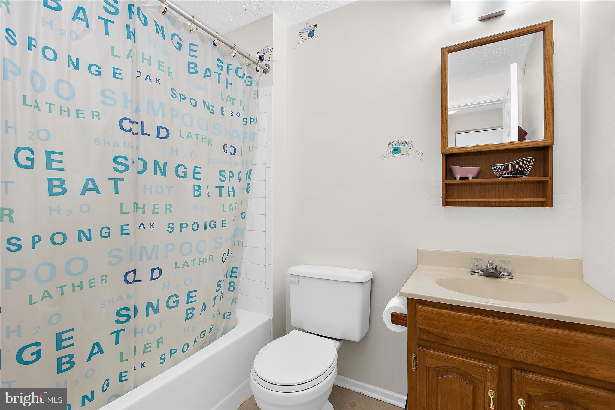 COLONY SQUARE - Residential